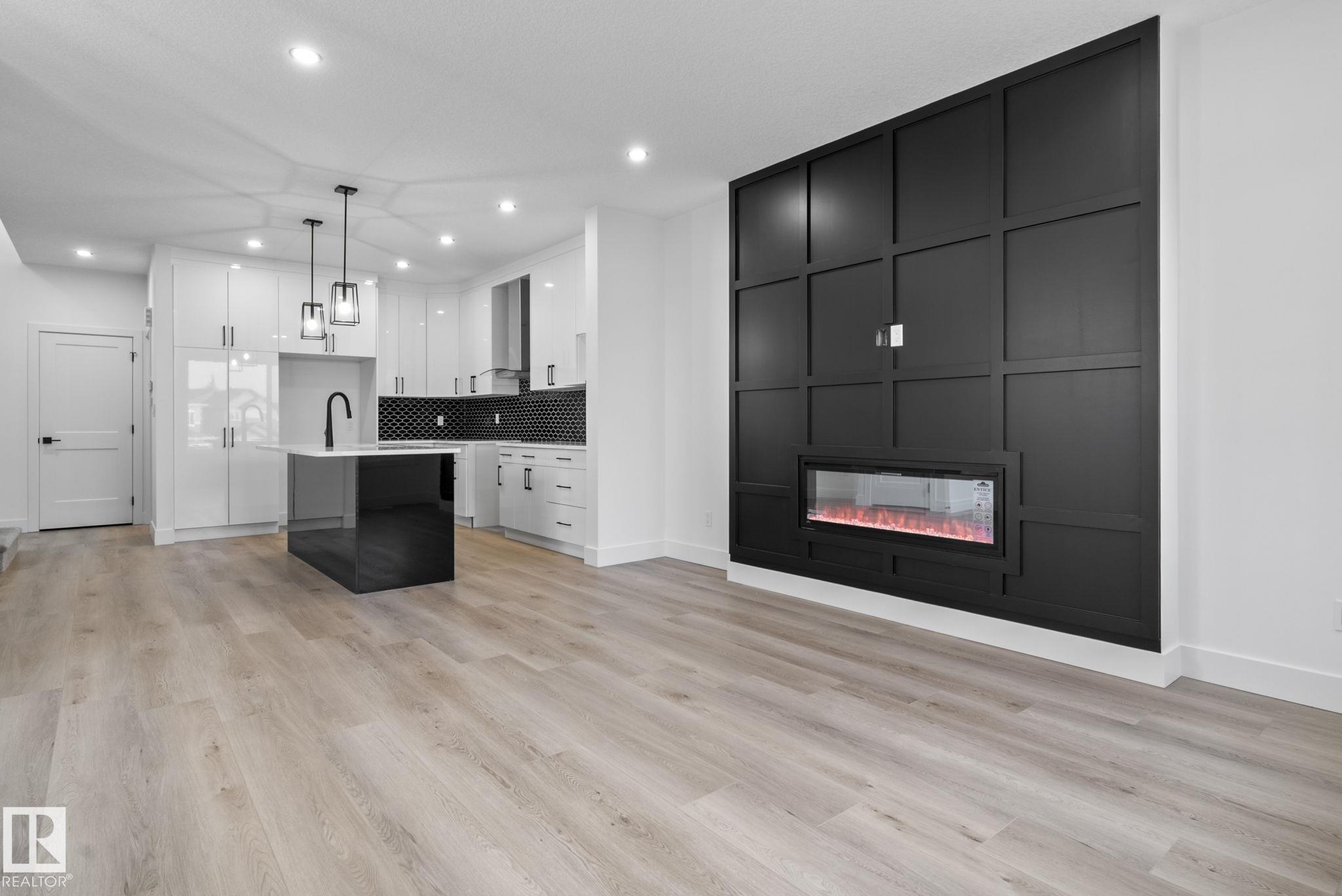 Photo 9 at 326 32 Avenue NW, Maple Crest, Edmonton