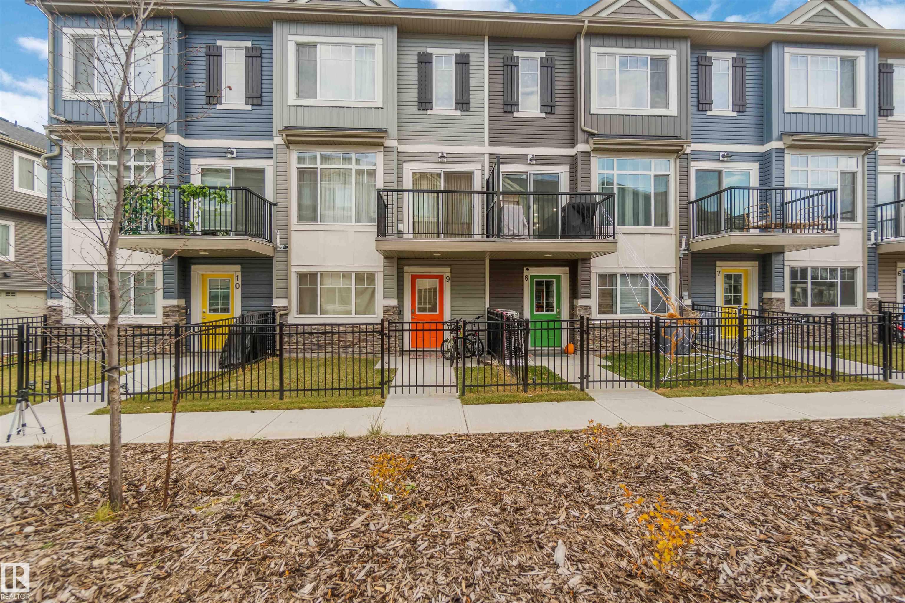 Photo 3 at 9 - 6214 Cartmell crest SW, Chappelle Area, Edmonton