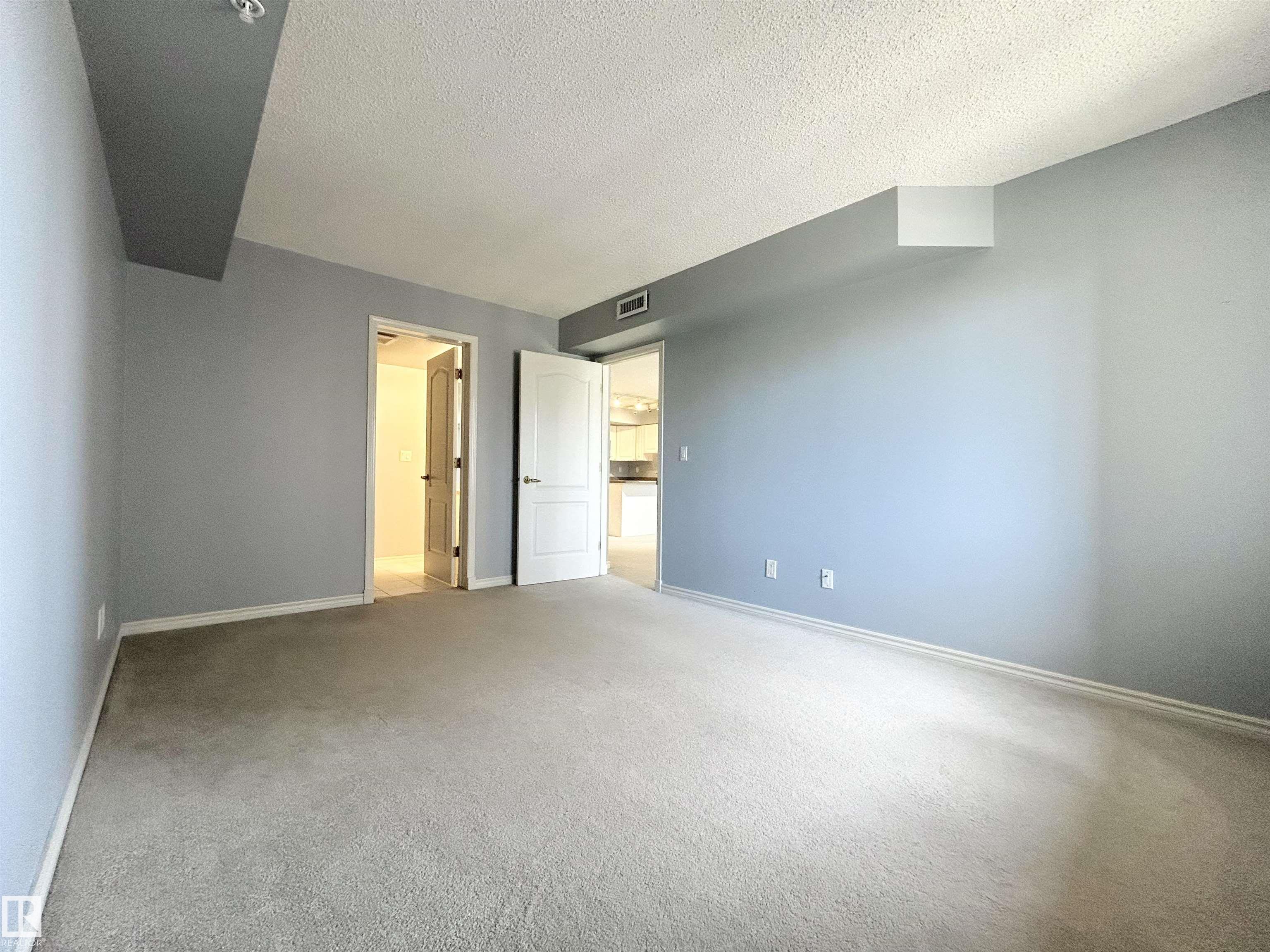 Photo 20 at 1402 - 10909 103 Avenue NW, Downtown, Edmonton