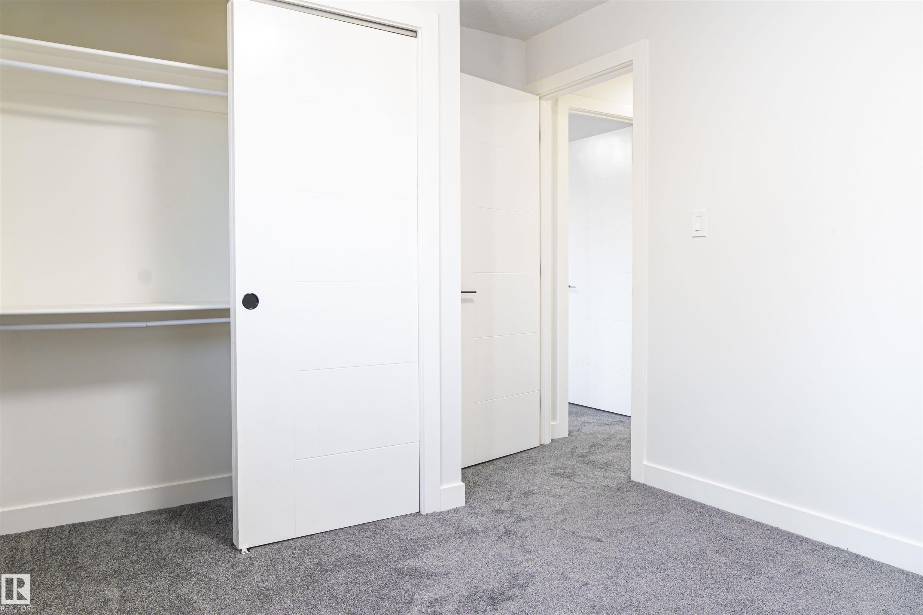 Photo 19 at 3710 41 Avenue NW, Kiniski Gardens, Edmonton