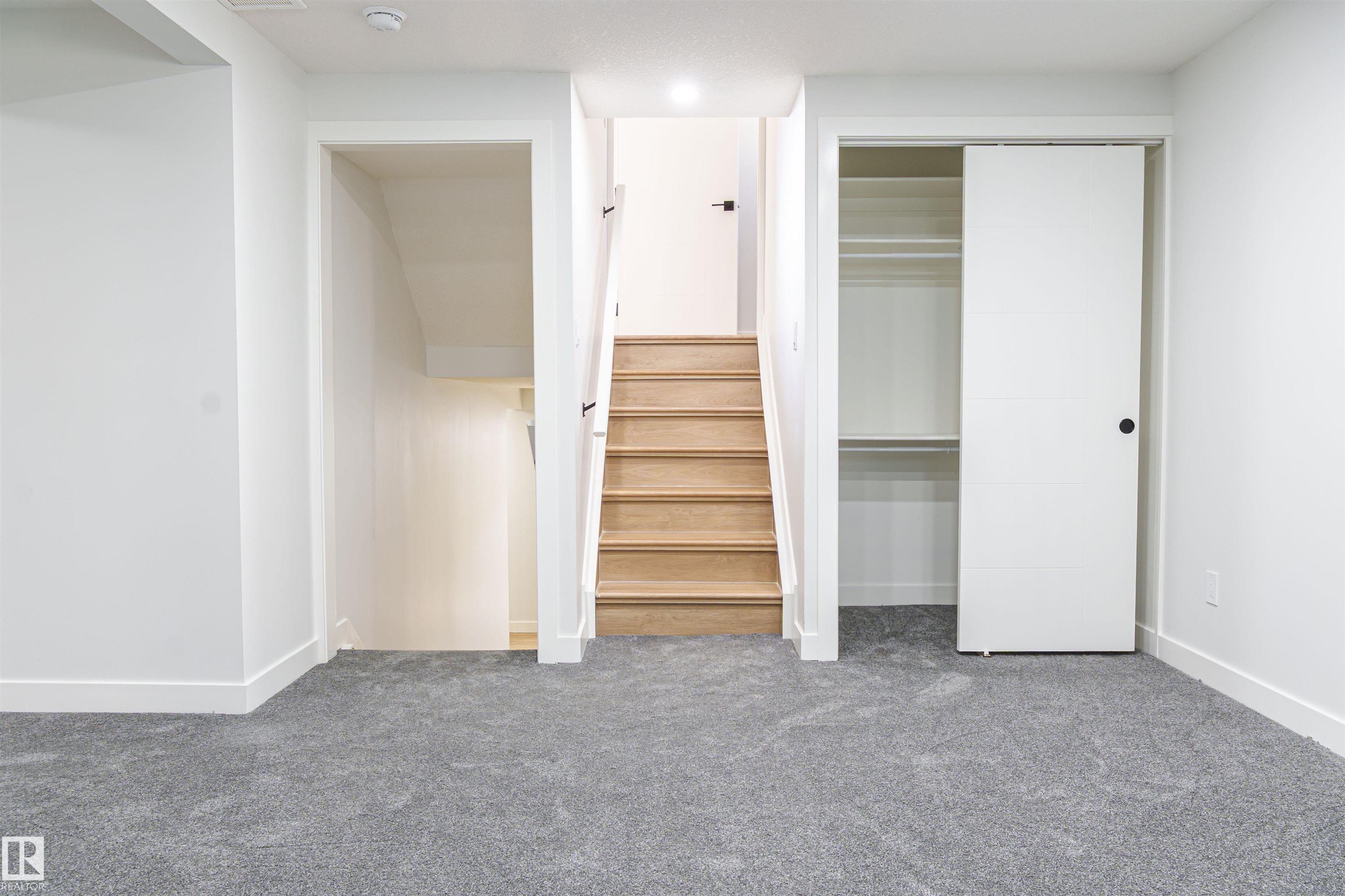 Photo 22 at 3710 41 Avenue NW, Kiniski Gardens, Edmonton