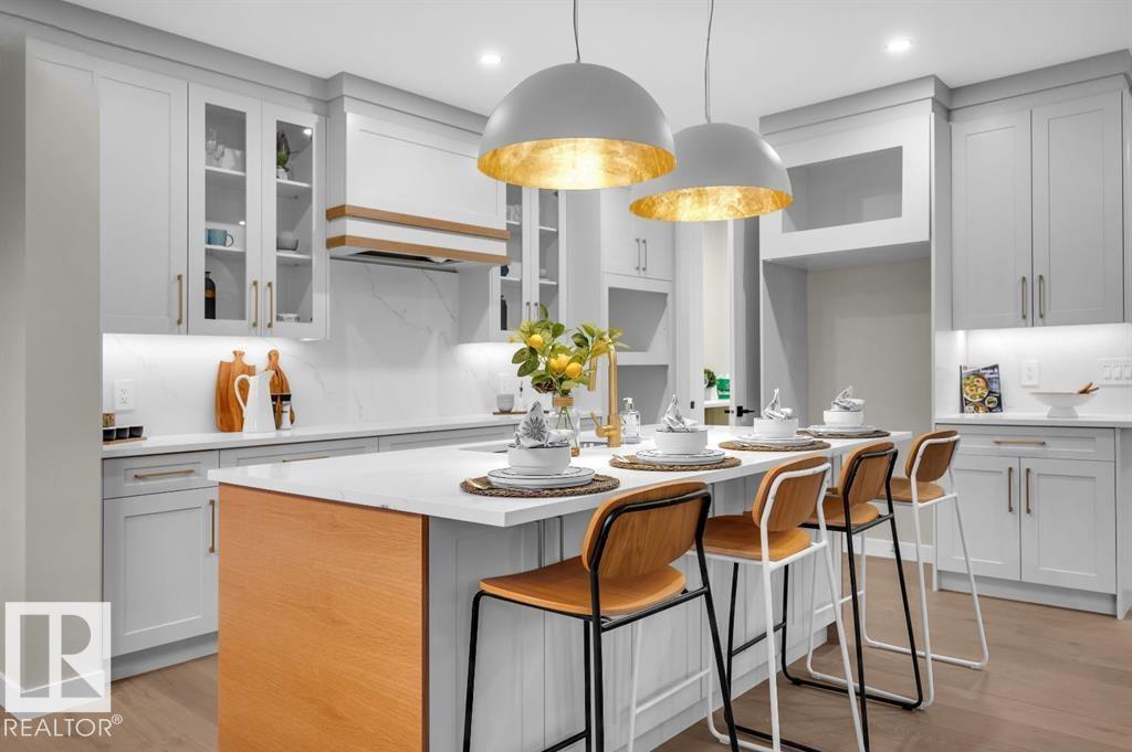 Photo 3 at 1127 Gyrfalcon Crescent NW, Hawks Ridge, Edmonton