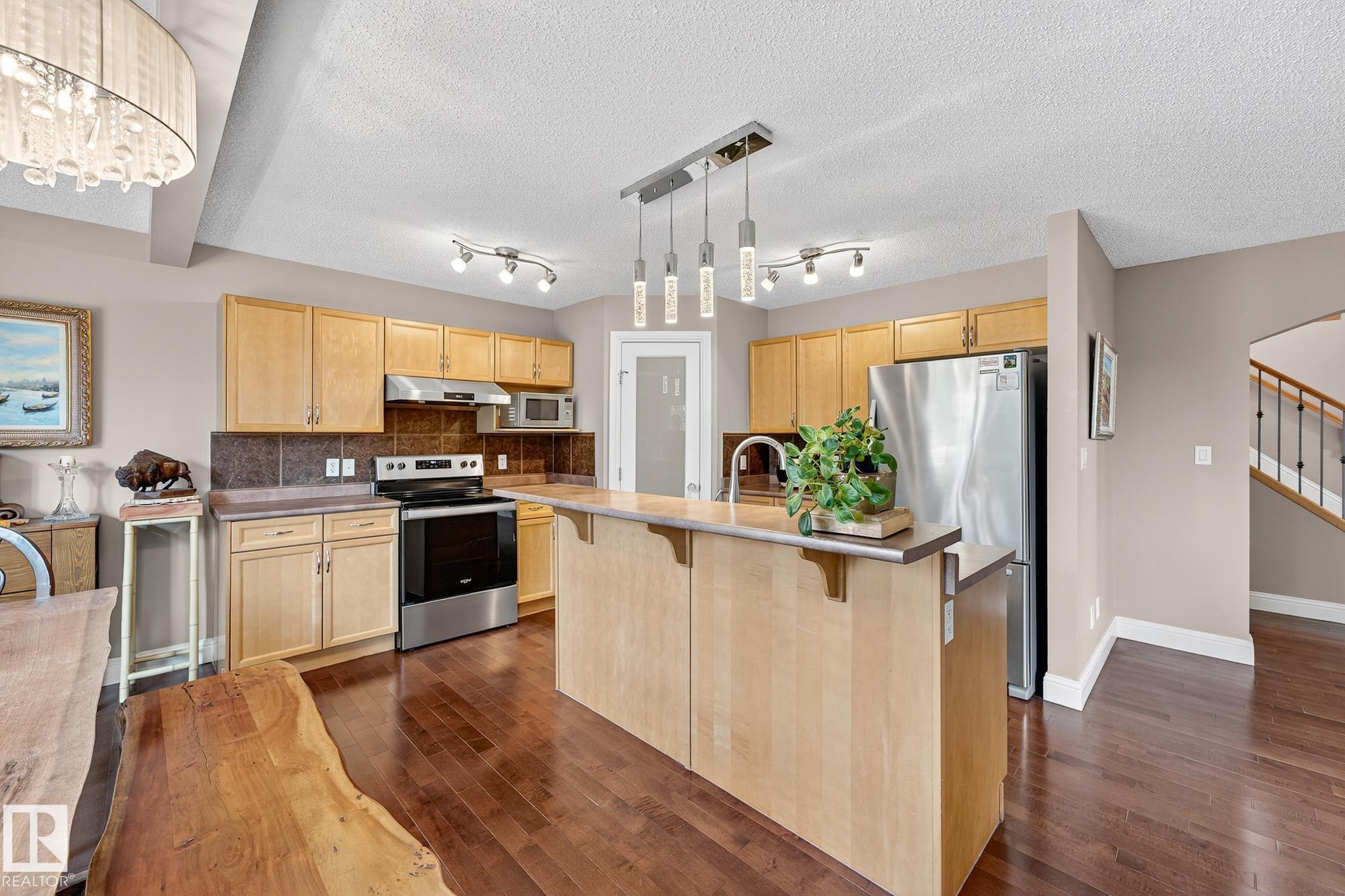 Photo 10 at 8429 Sloane Crescent NW, South Terwillegar, Edmonton