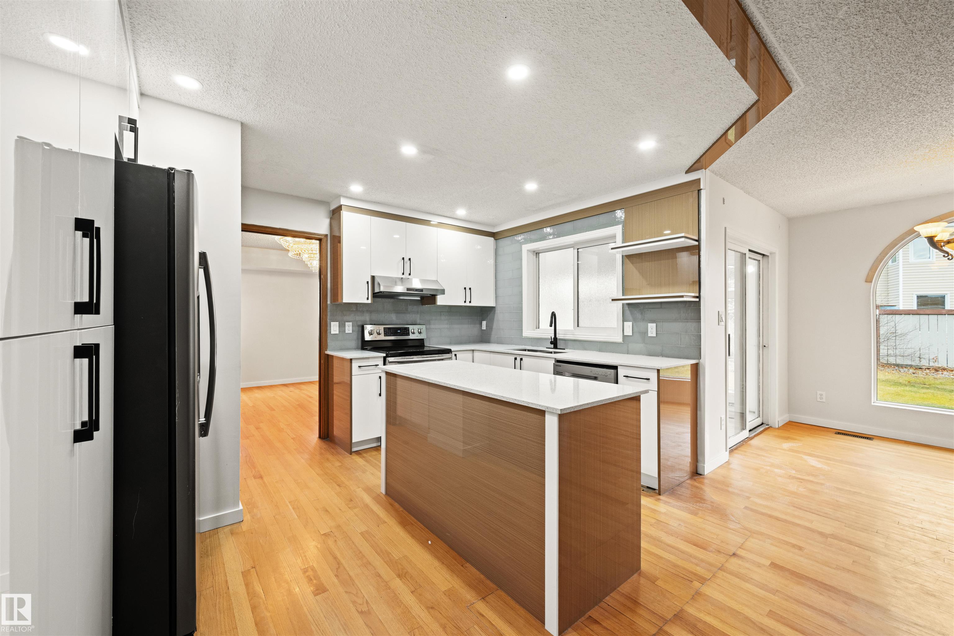 Photo 12 at 706 Burley Drive NW, Bulyea Heights, Edmonton