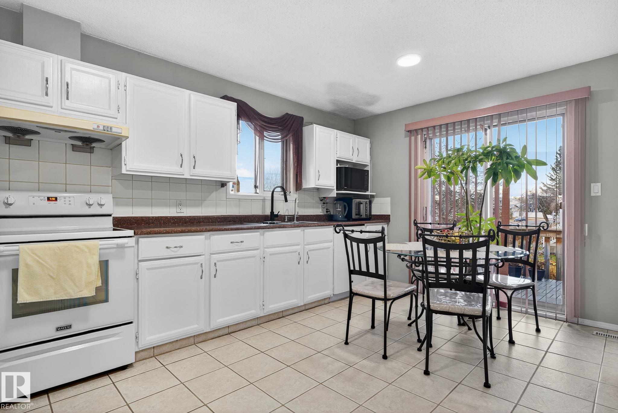 Photo 20 at 4133 28 Avenue NW, Bisset, Edmonton