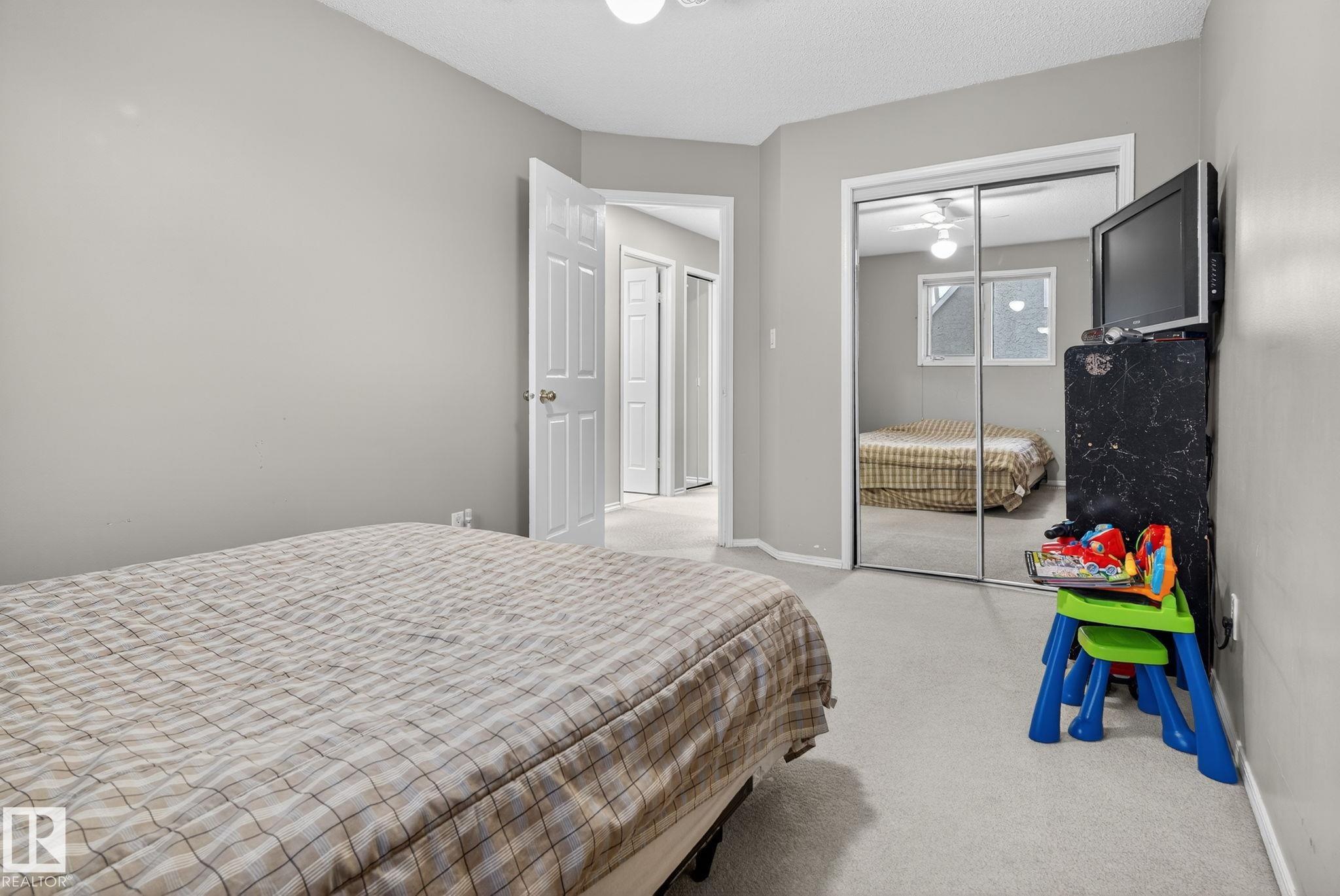 Photo 37 at 4133 28 Avenue NW, Bisset, Edmonton