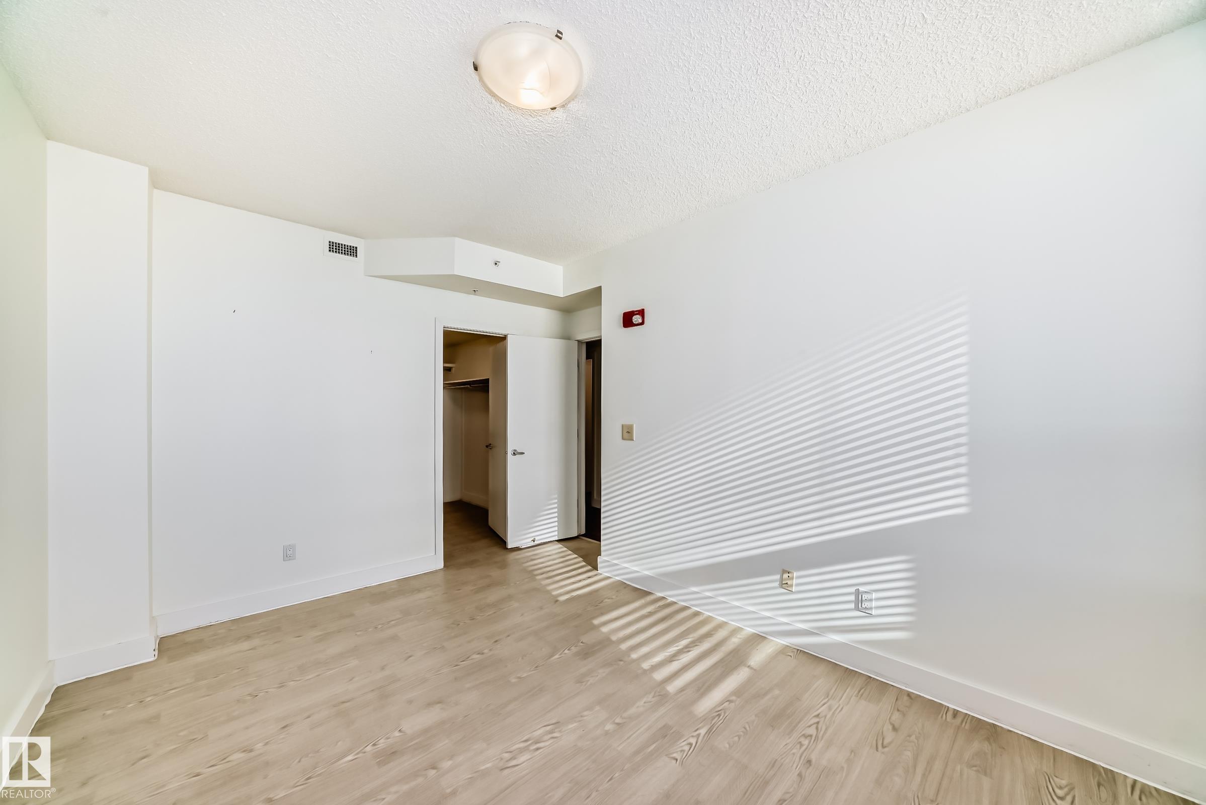 Photo 11 at 703 - 10028 119 Street NW, Wîhkwêntôwin, Edmonton