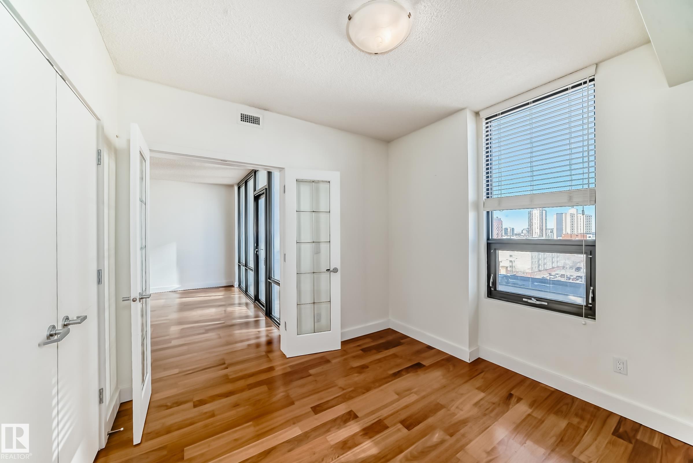 Photo 16 at 703 - 10028 119 Street NW, Wîhkwêntôwin, Edmonton