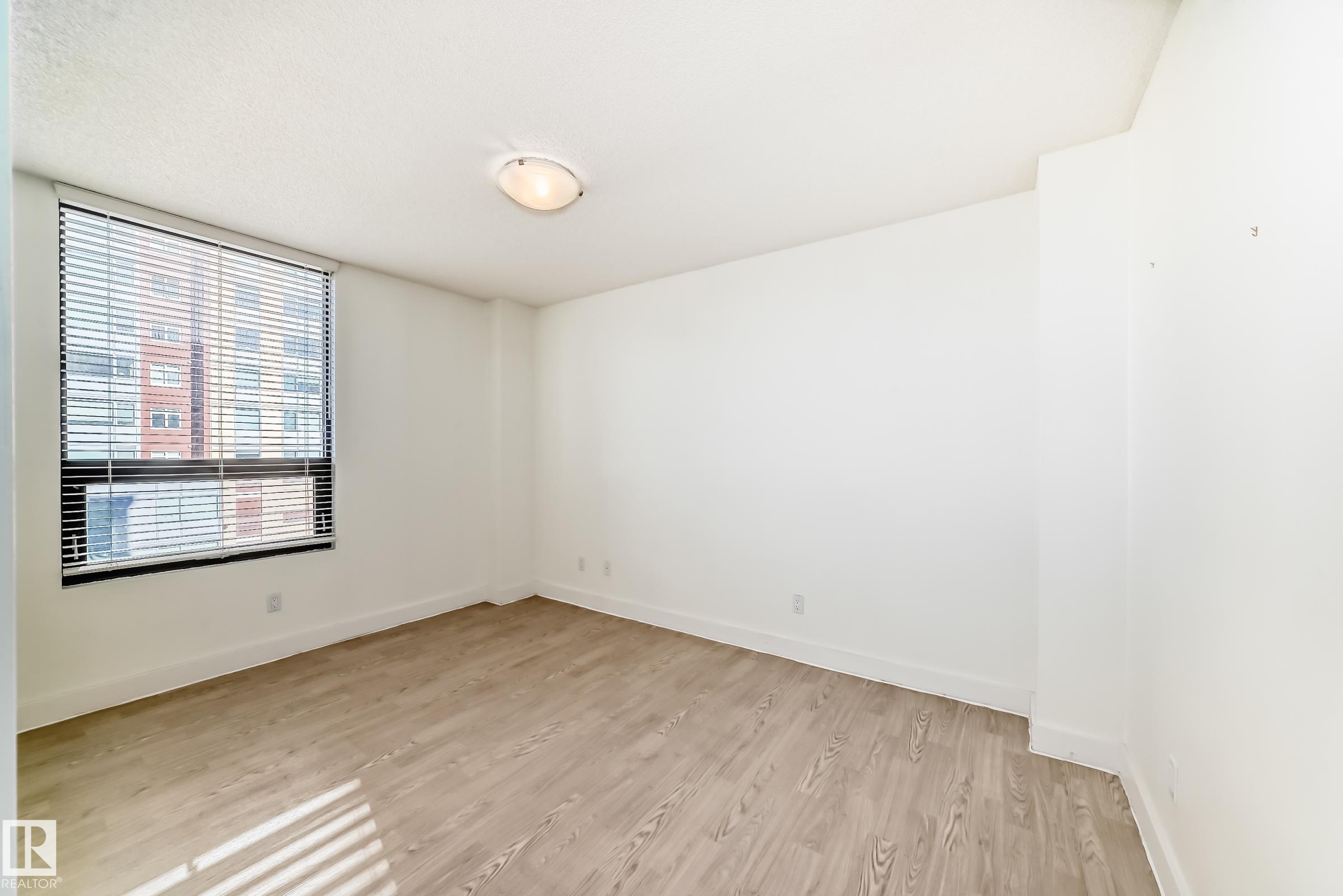 Photo 10 at 703 - 10028 119 Street NW, Wîhkwêntôwin, Edmonton