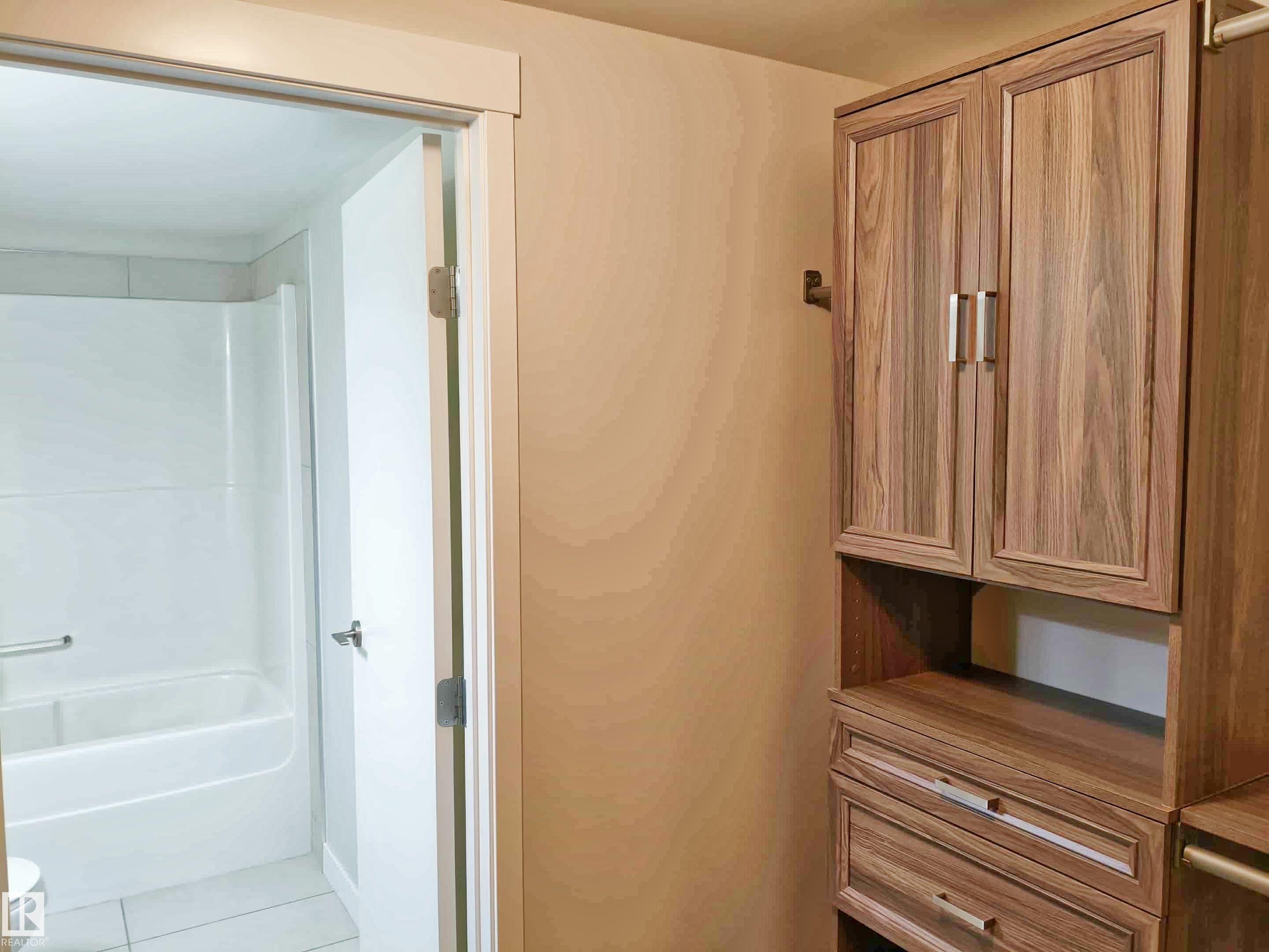 Photo 18 at 2505 - 10410 102 Avenue NW, Downtown, Edmonton