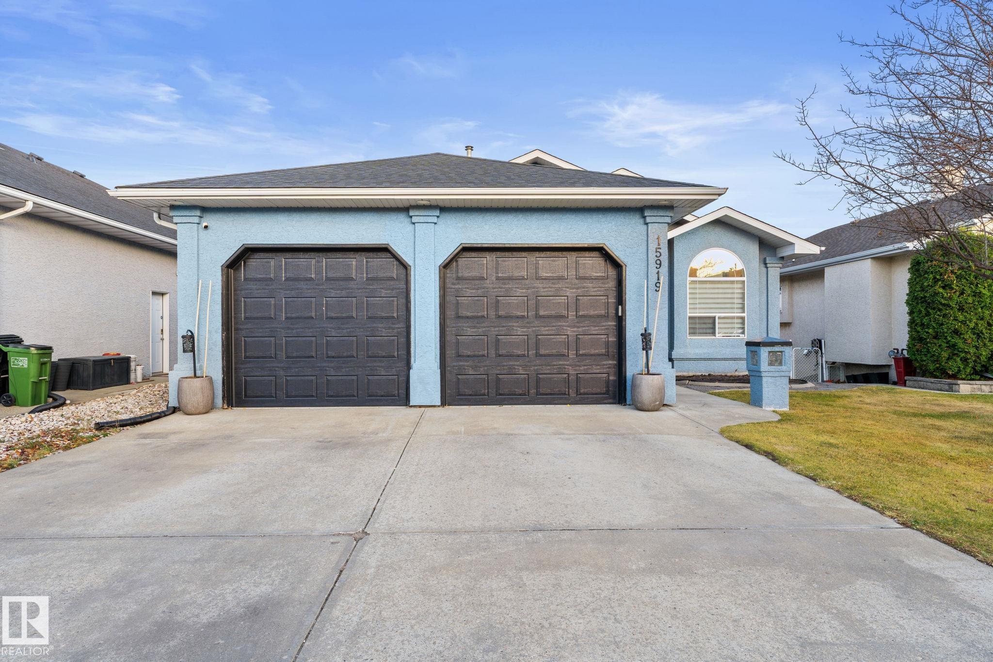 Photo 3 at 15919 58 Street NW, Hollick-Kenyon, Edmonton