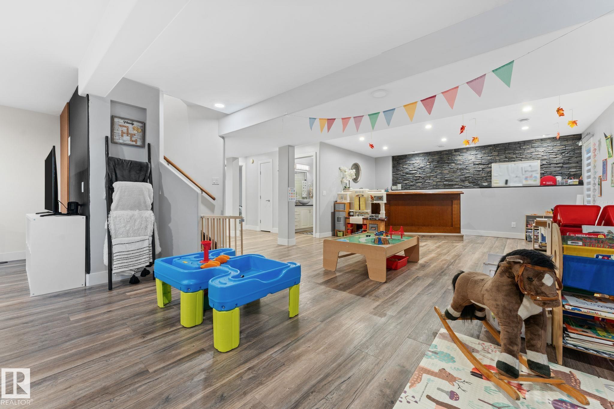 Photo 33 at 15919 58 Street NW, Hollick-Kenyon, Edmonton