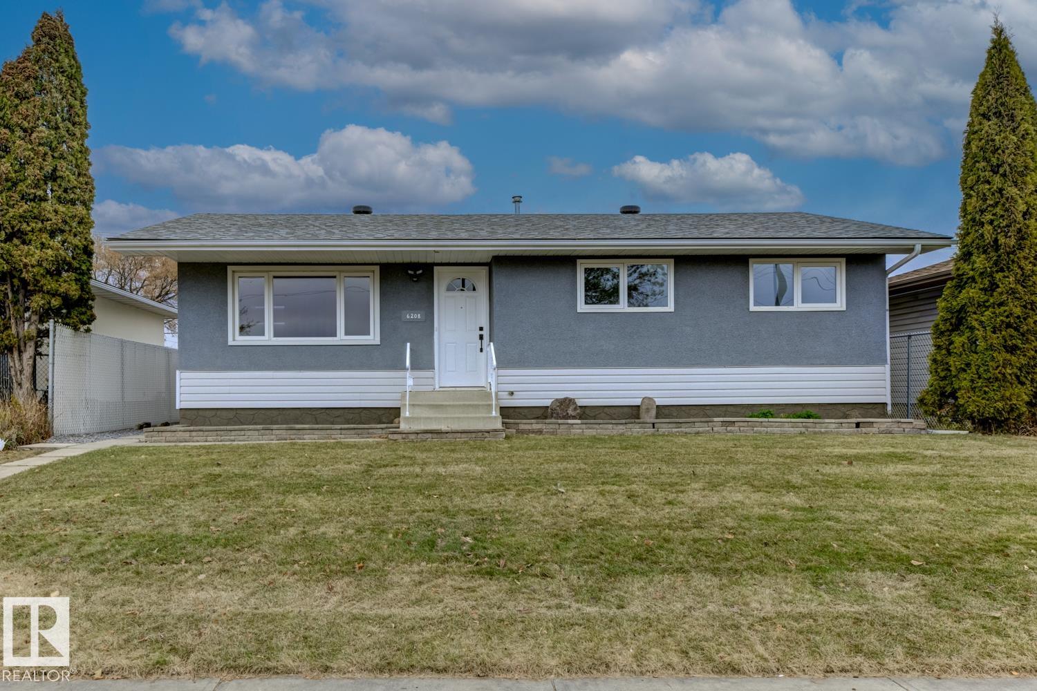 Photo 2 at 6208 137 Avenue NW, York, Edmonton