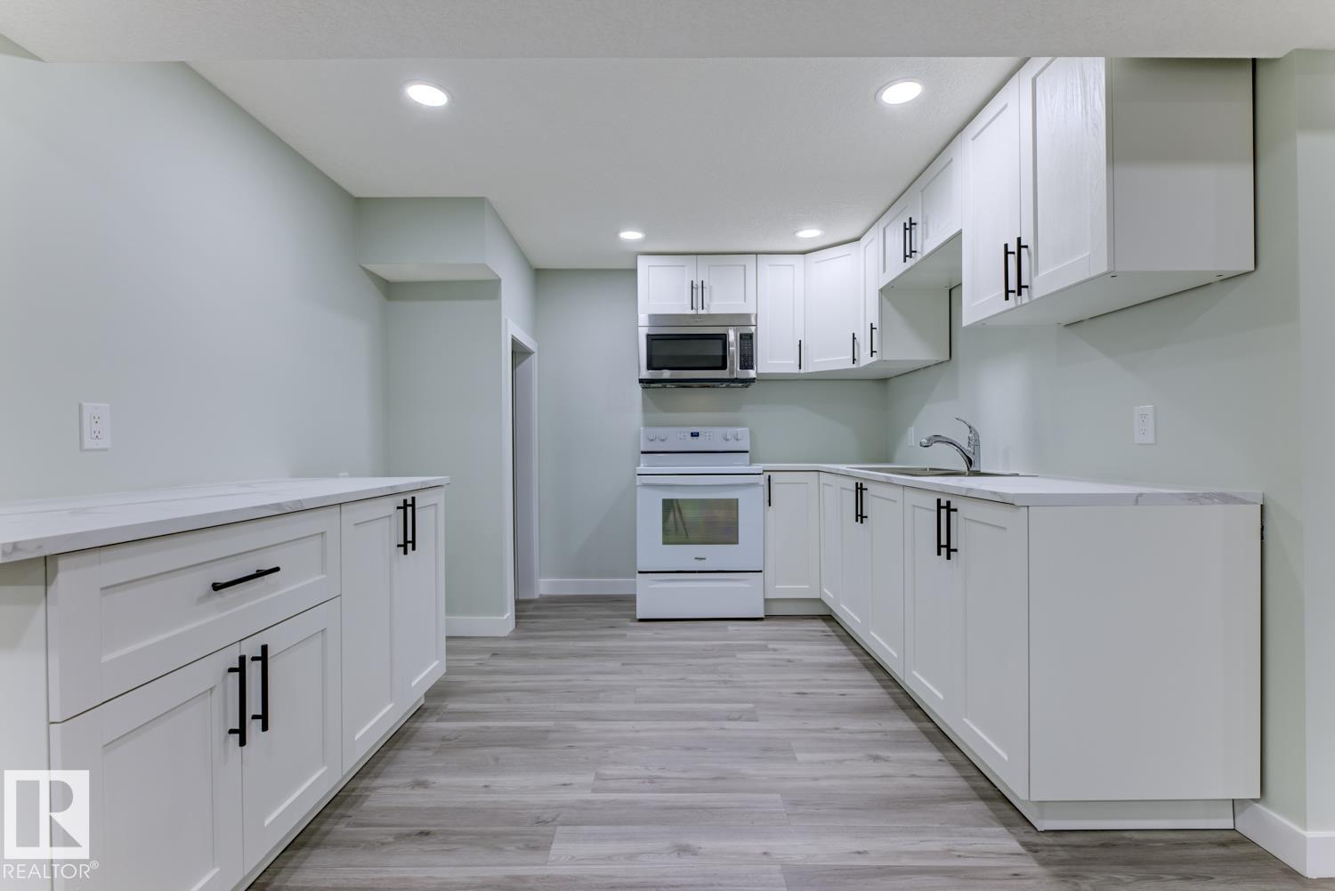 Photo 21 at 6208 137 Avenue NW, York, Edmonton