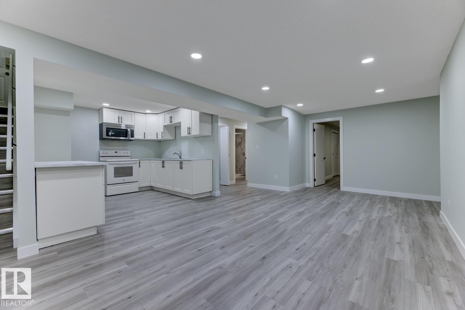 Photo 22 at 6208 137 Avenue NW, York, Edmonton