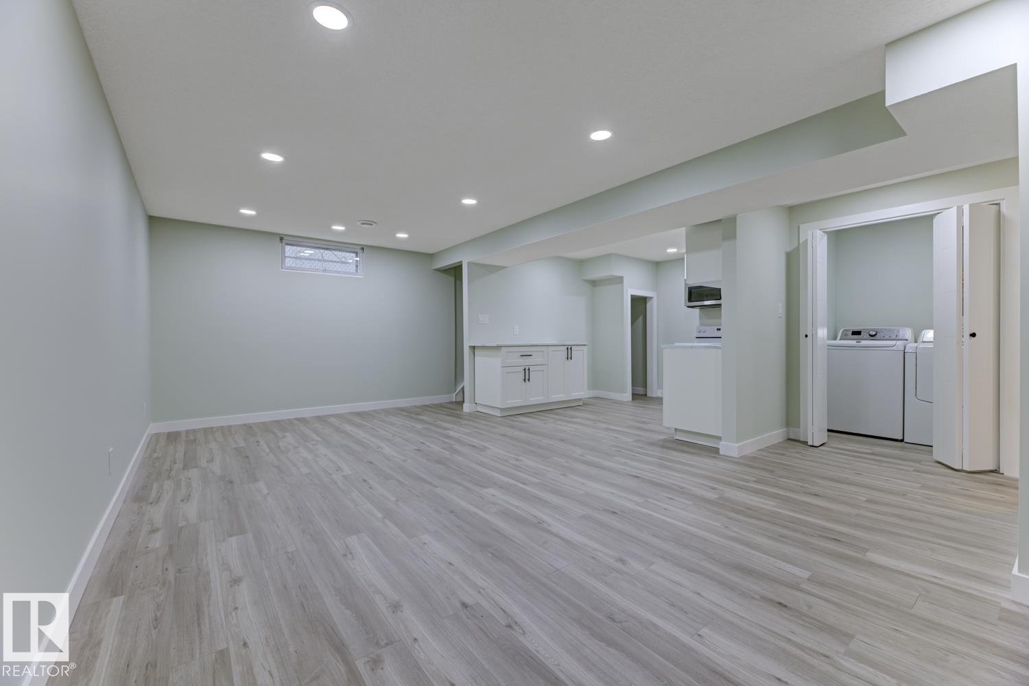 Photo 24 at 6208 137 Avenue NW, York, Edmonton