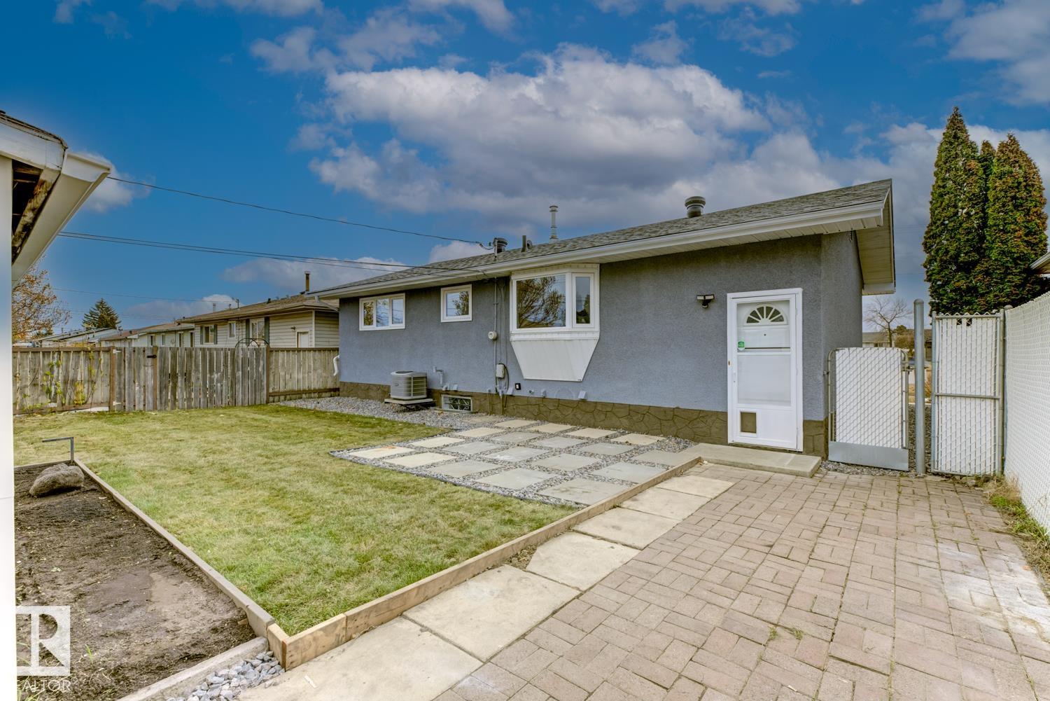 Photo 28 at 6208 137 Avenue NW, York, Edmonton