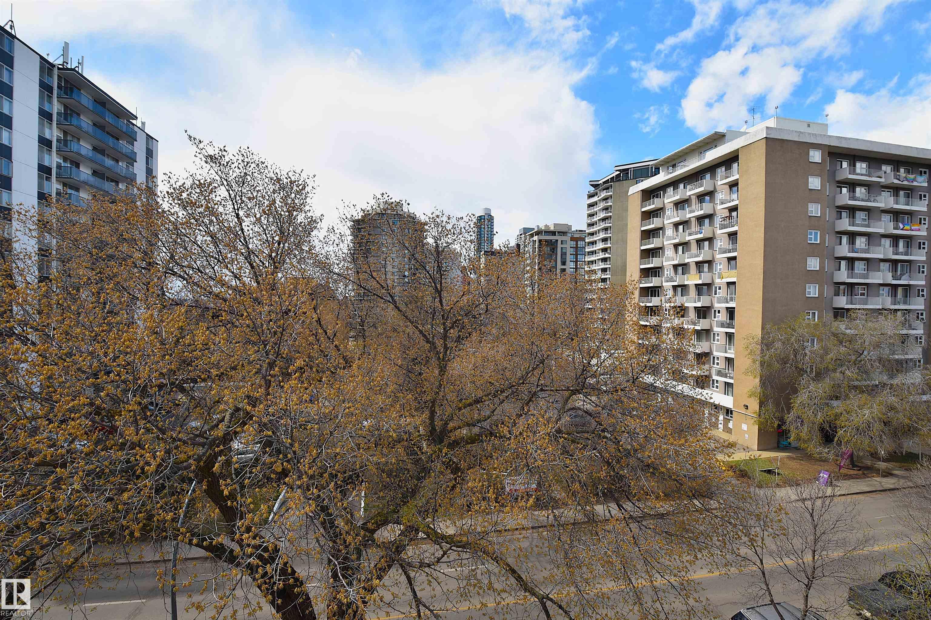 Photo 12 at 608 - 10021 116 Street NW, Wîhkwêntôwin, Edmonton