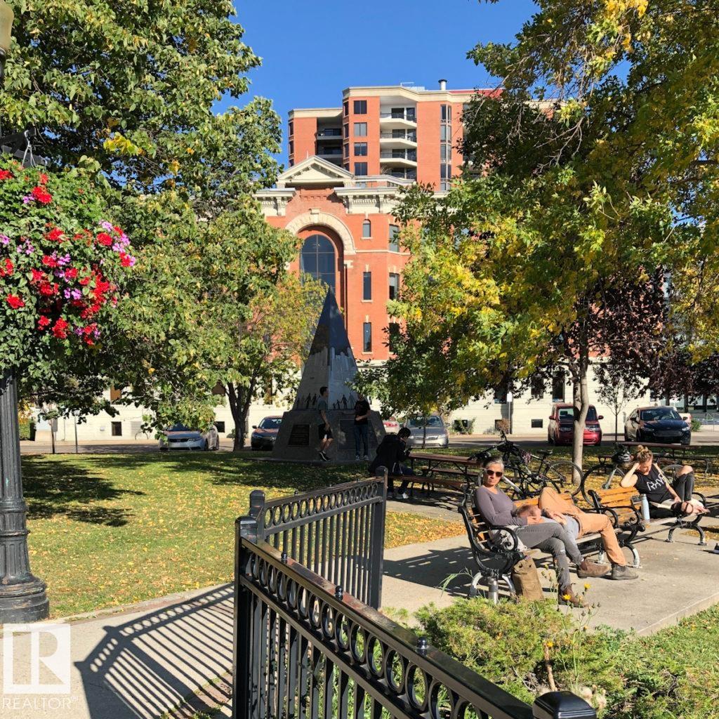 Photo 34 at 608 - 10021 116 Street NW, Wîhkwêntôwin, Edmonton