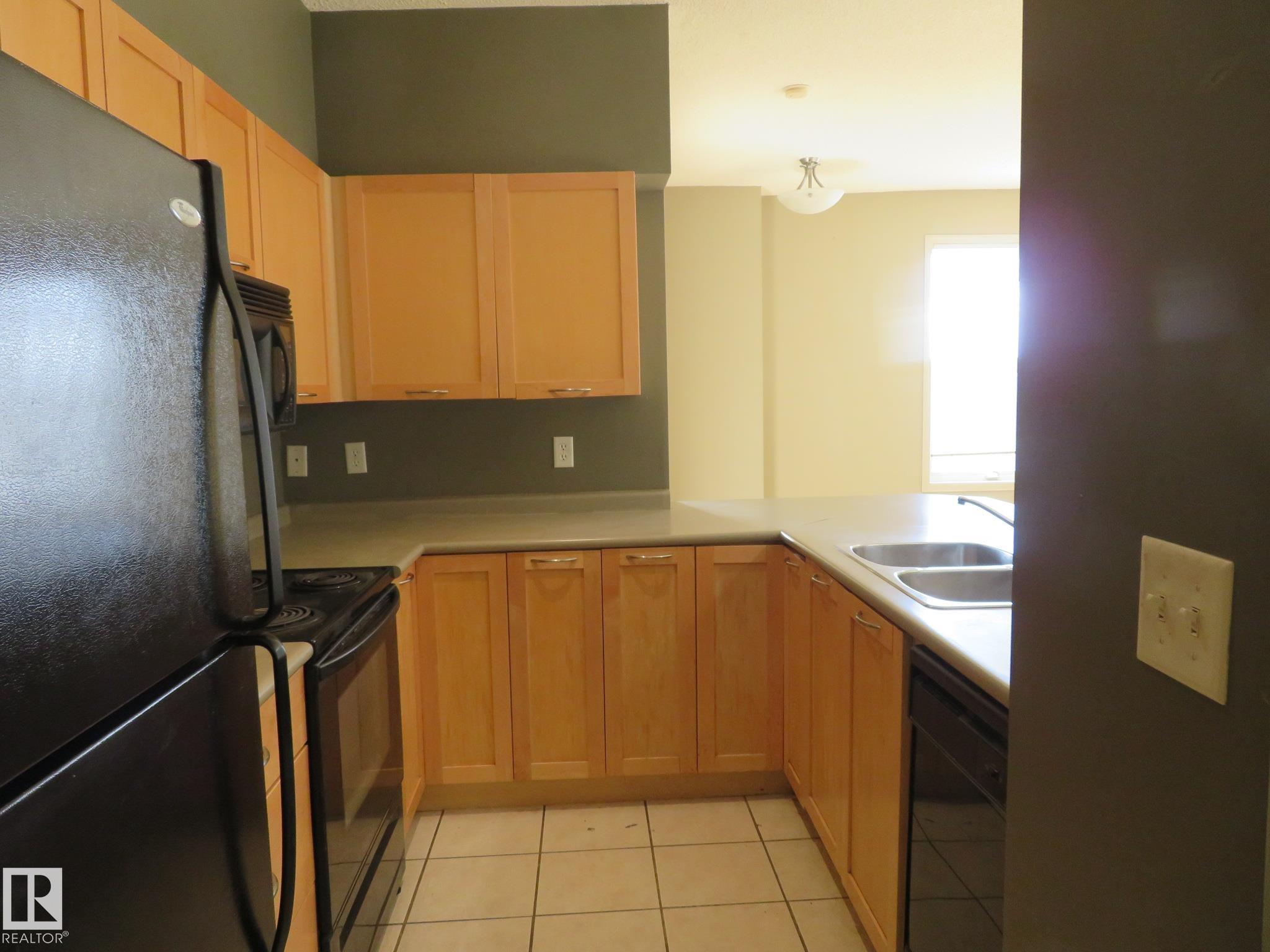 Photo 13 at 2-417 - 4245 139 Avenue NW, Clareview Town Centre, Edmonton