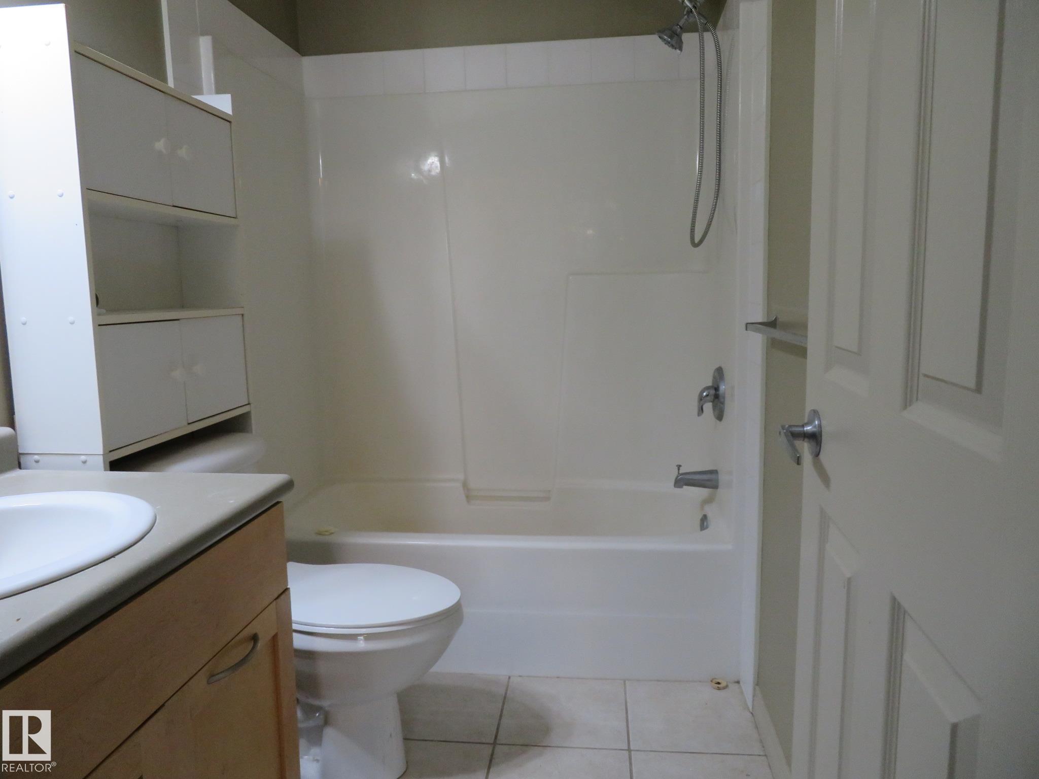 Photo 18 at 2-417 - 4245 139 Avenue NW, Clareview Town Centre, Edmonton