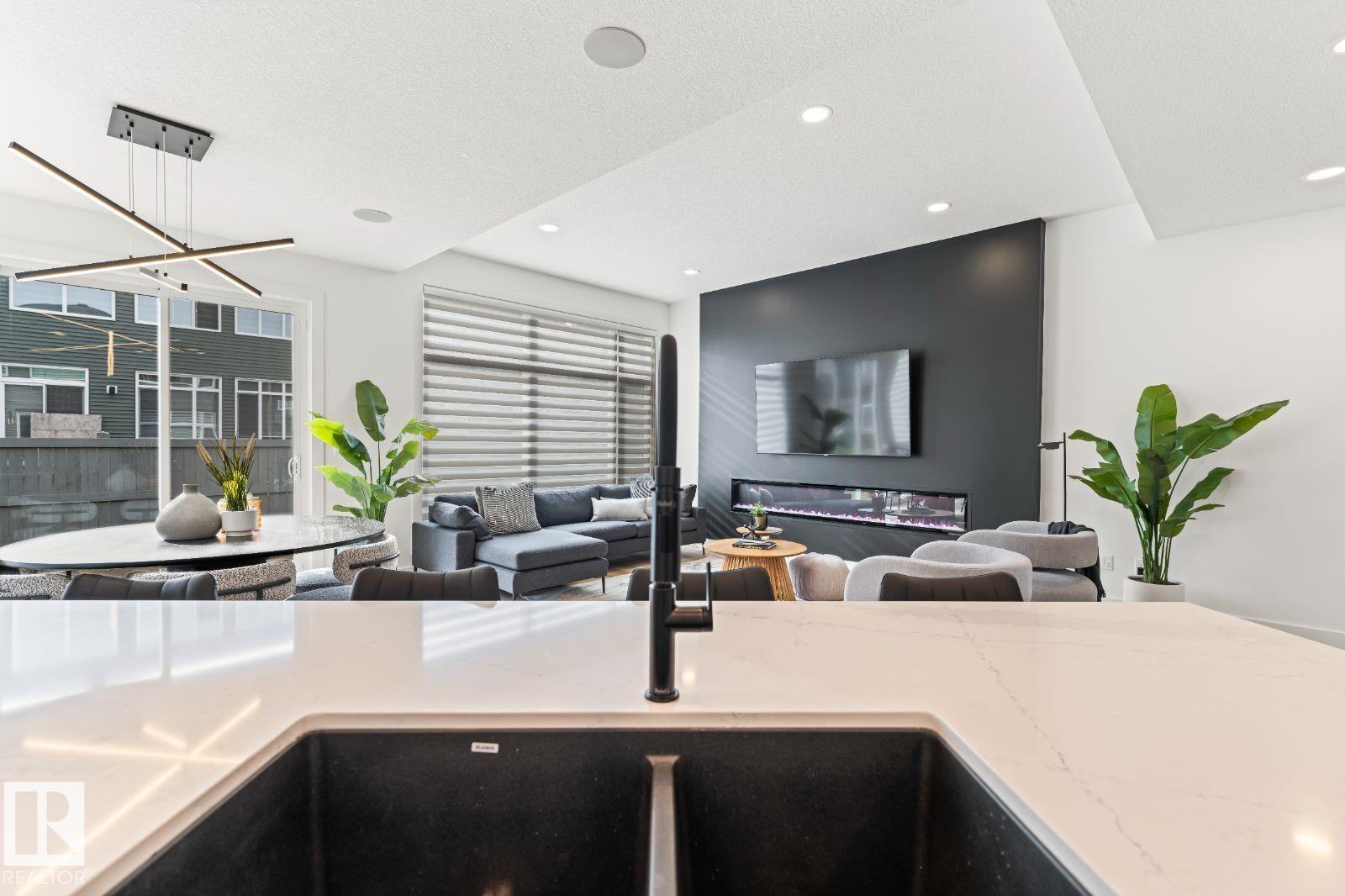 Photo 7 at 6237 King Vista SW, Keswick, Edmonton