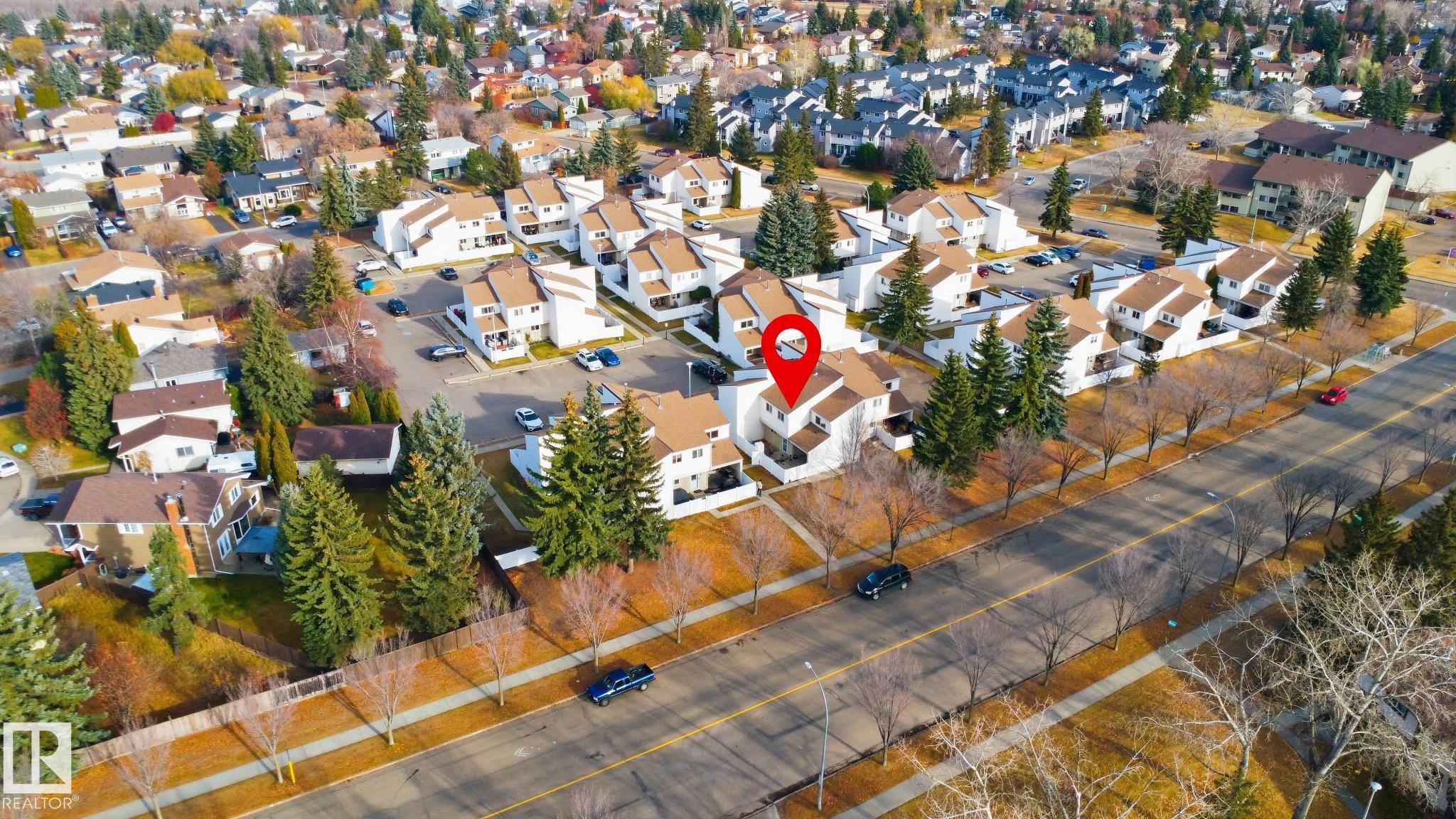 Photo 5 at 15 Woodvale Village NW, Greenview, Edmonton