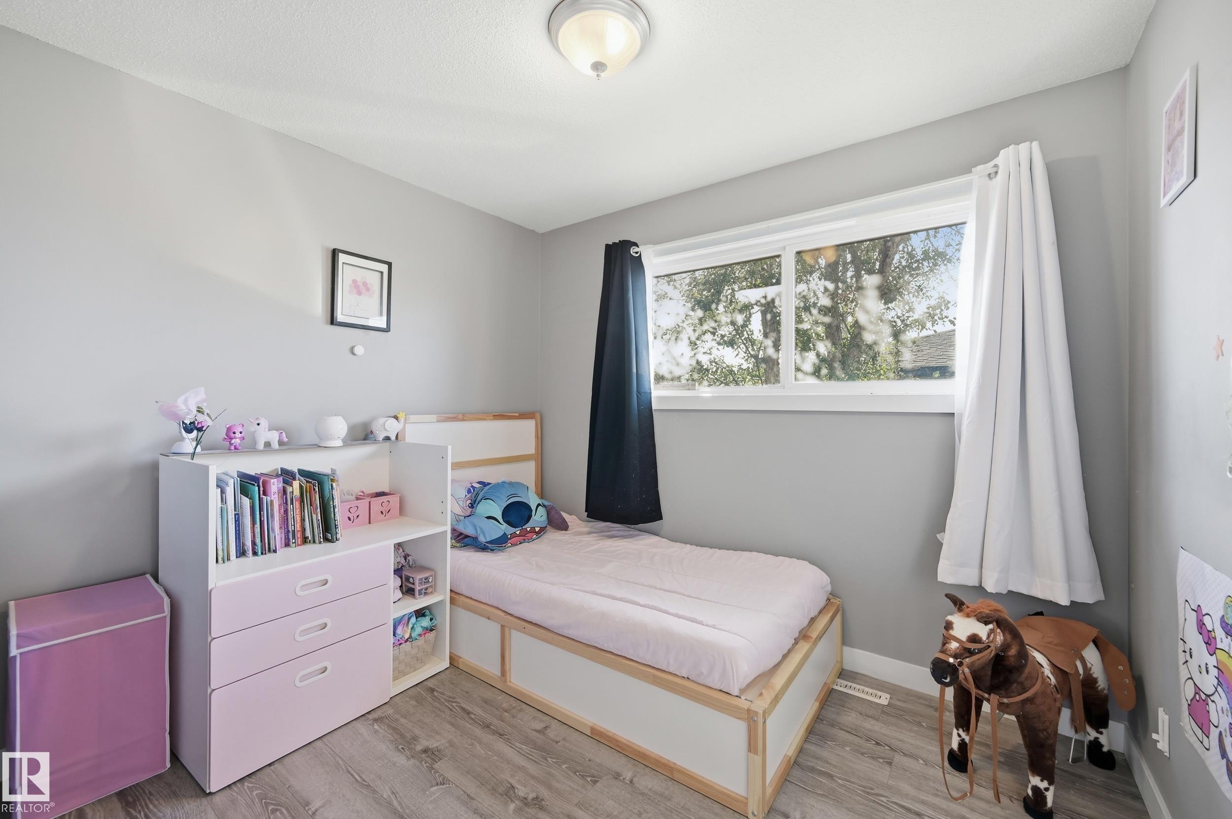 Photo 14 at 8015 130 Avenue NW, Balwin, Edmonton