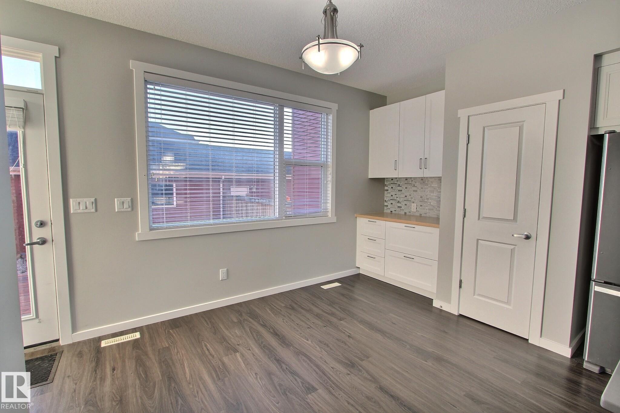 Photo 8 at 2271 Glenridding Boulevard SW, Glenridding Heights, Edmonton