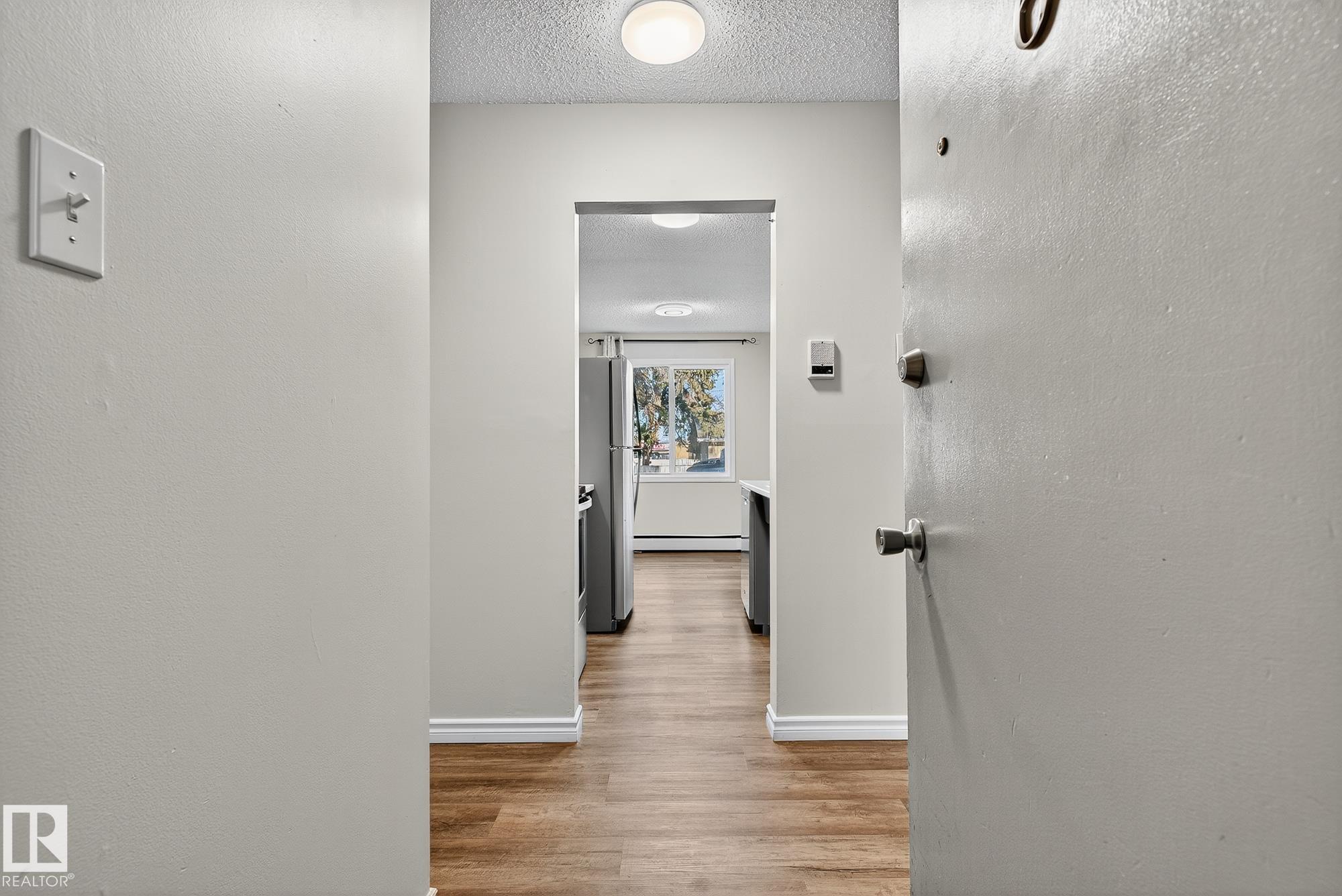 Photo 2 at 6 - 10035 155 Street NW, West Jasper Place, Edmonton