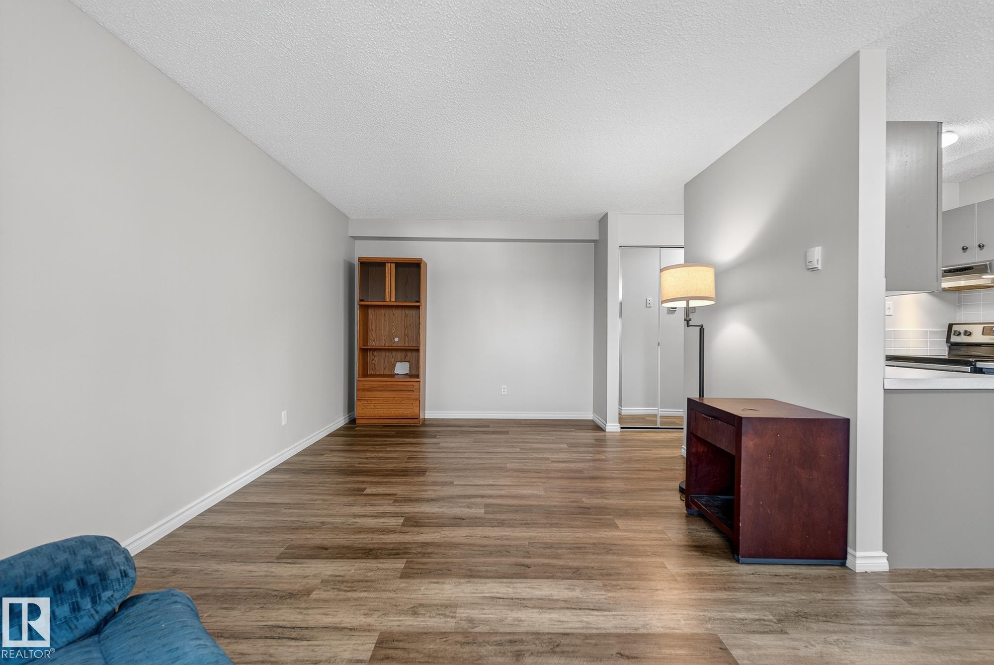 Photo 12 at 6 - 10035 155 Street NW, West Jasper Place, Edmonton