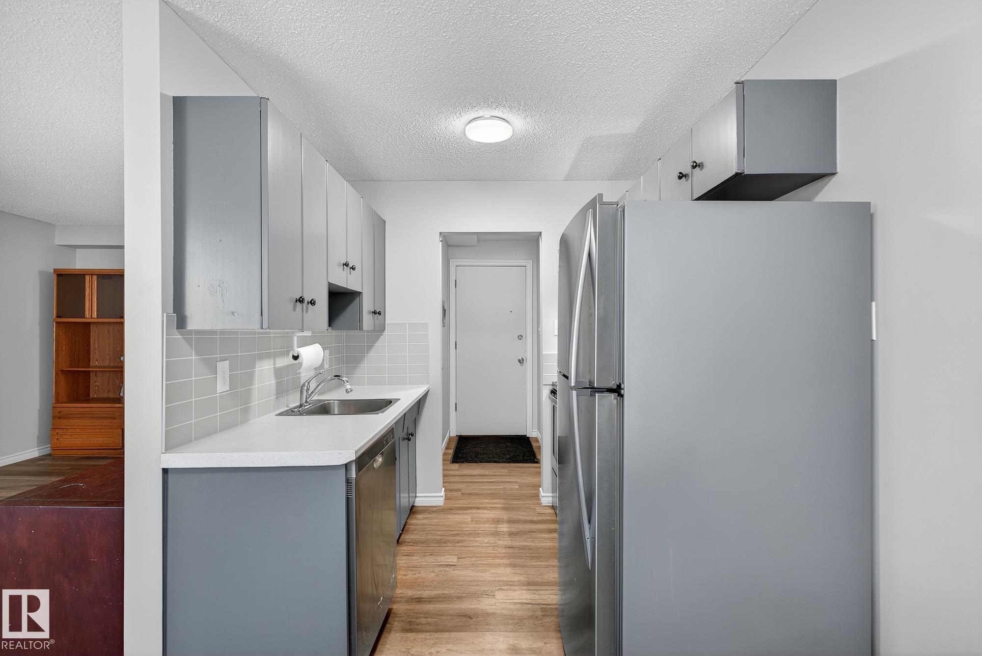 Photo 6 at 6 - 10035 155 Street NW, West Jasper Place, Edmonton