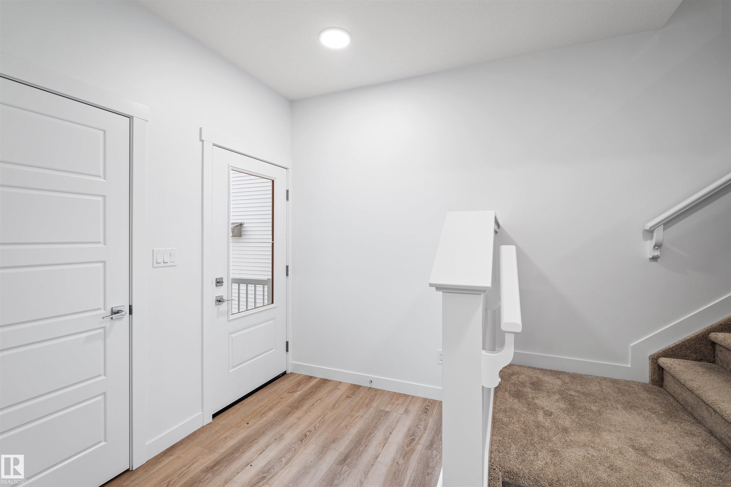 Picture for 637 KINGLET BV NW