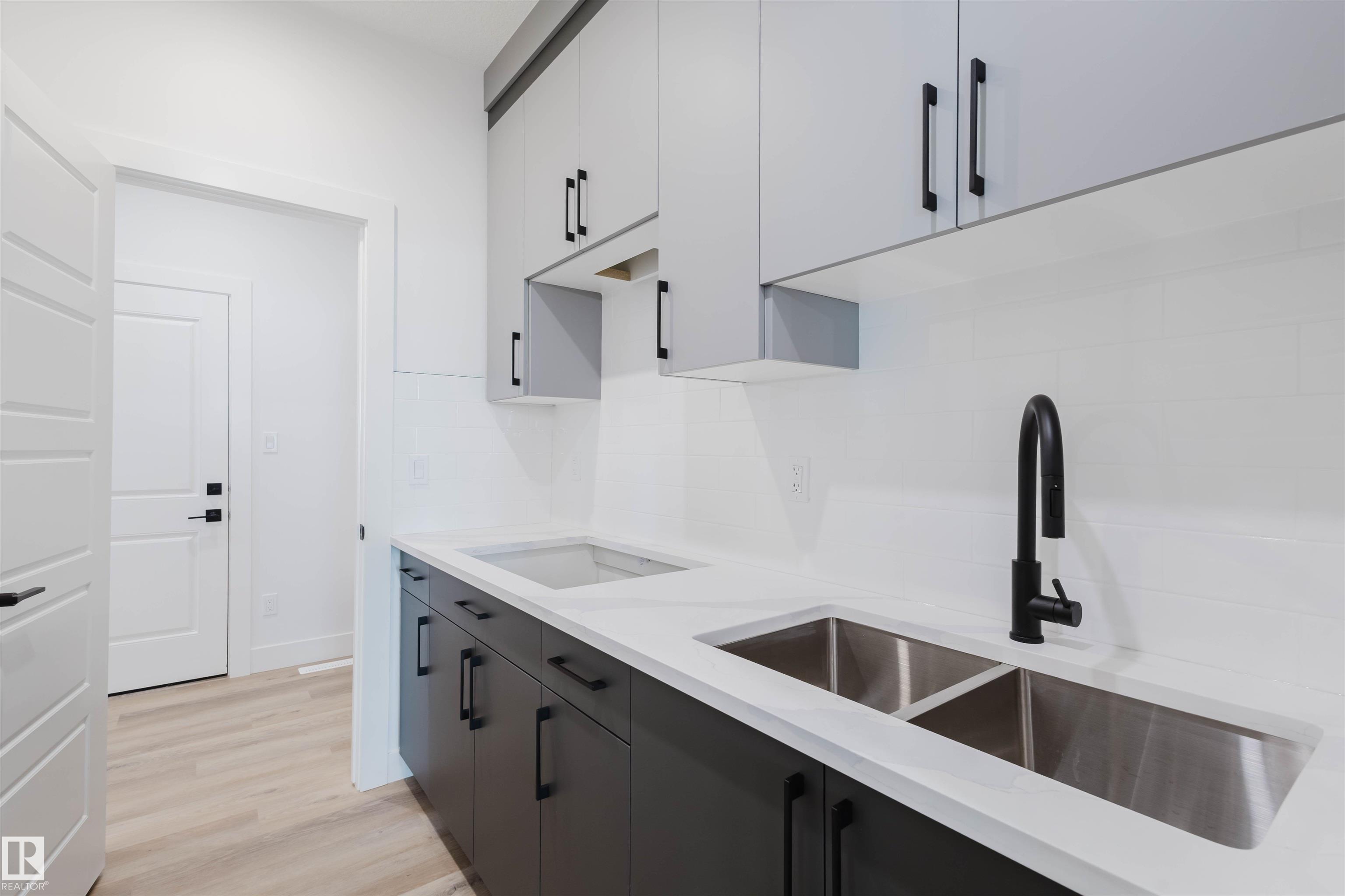 Photo 11 at 1566 Siskin Link NW, Kinglet Gardens, Edmonton