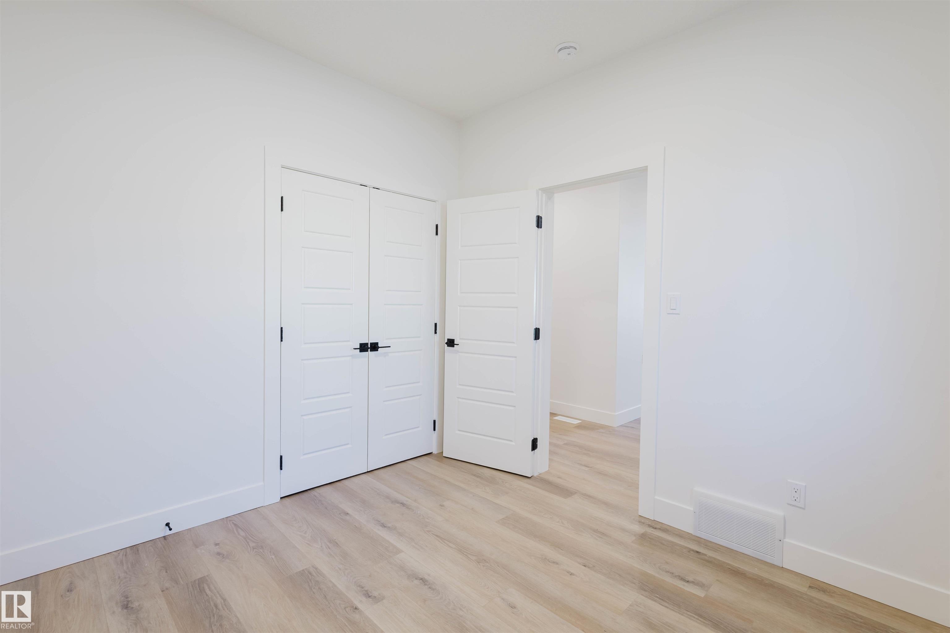 Photo 5 at 1566 Siskin Link NW, Kinglet Gardens, Edmonton