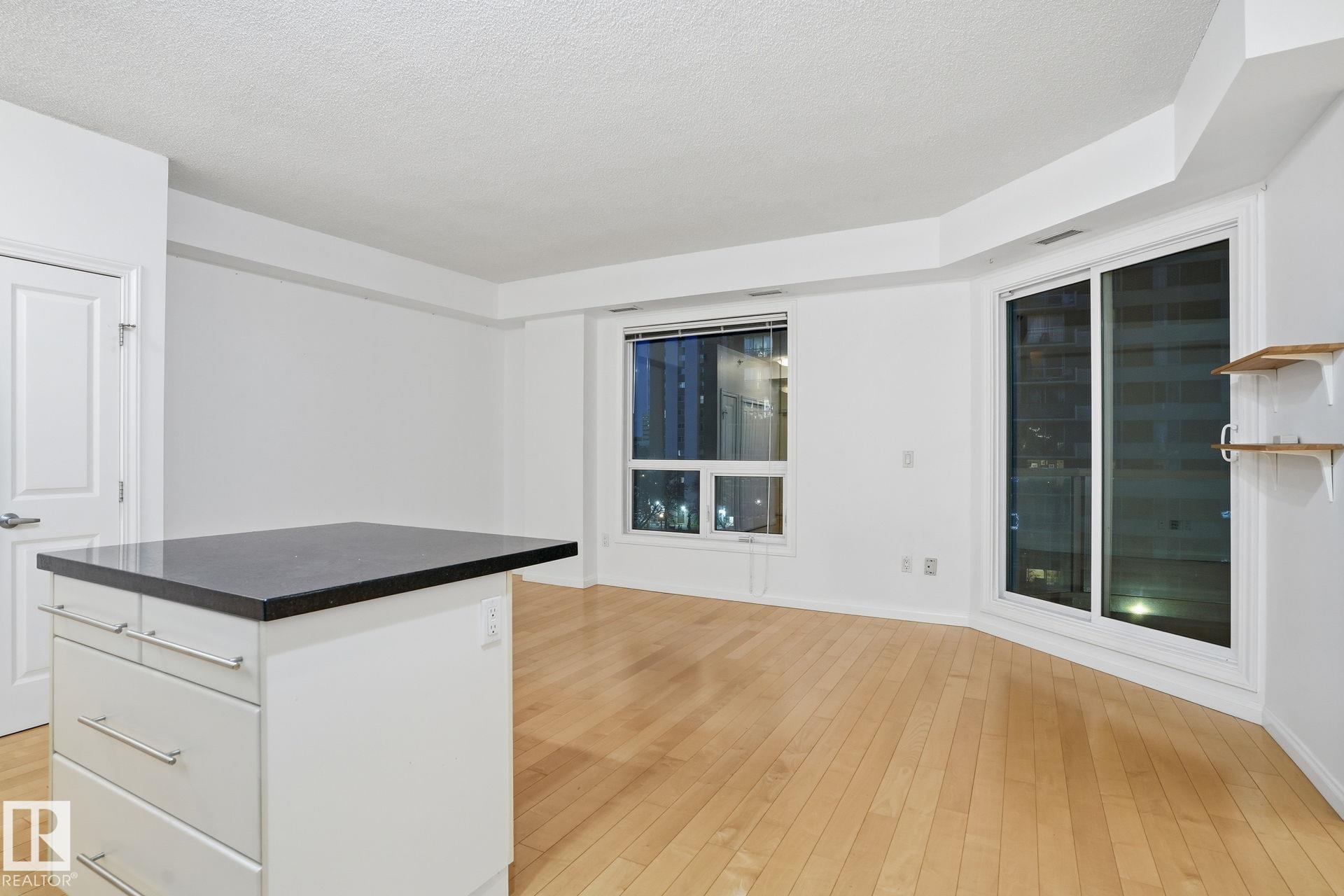 Photo 6 at 1101 - 9819 104 Street NW, Downtown, Edmonton