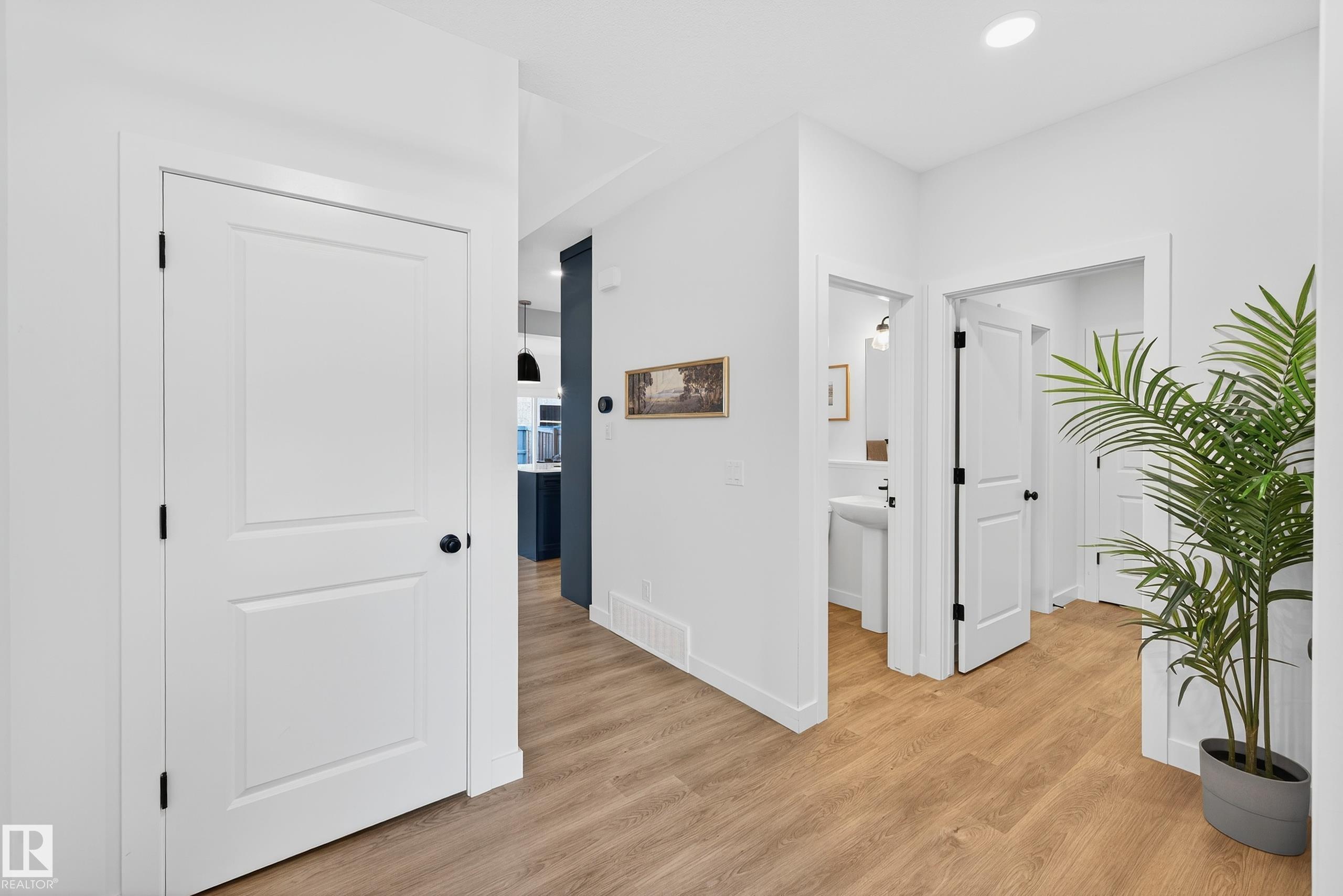 Photo 9 at 16612 30 Avenue SW, Glenridding Ravine, Edmonton