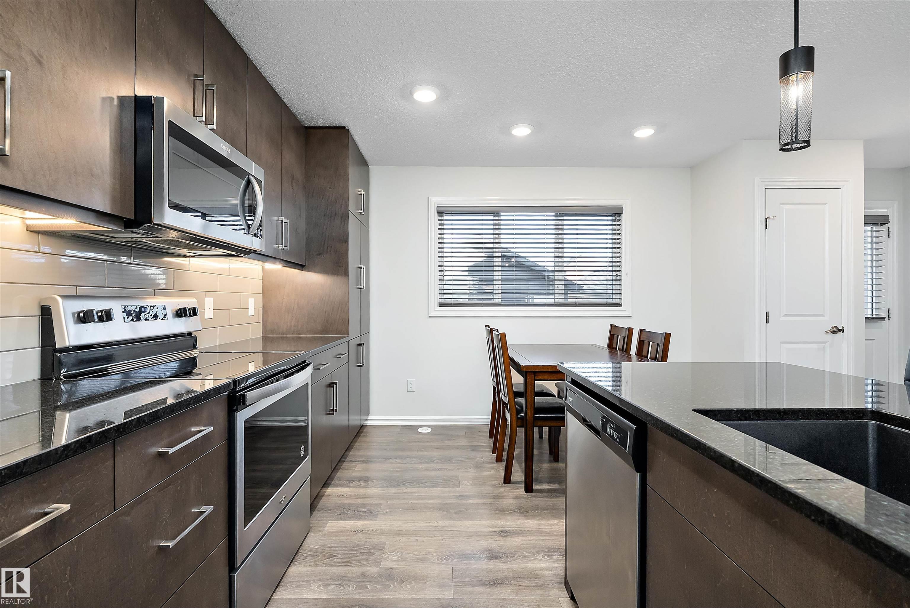 Photo 10 at 22124 87 Avenue NW, Rosenthal, Edmonton