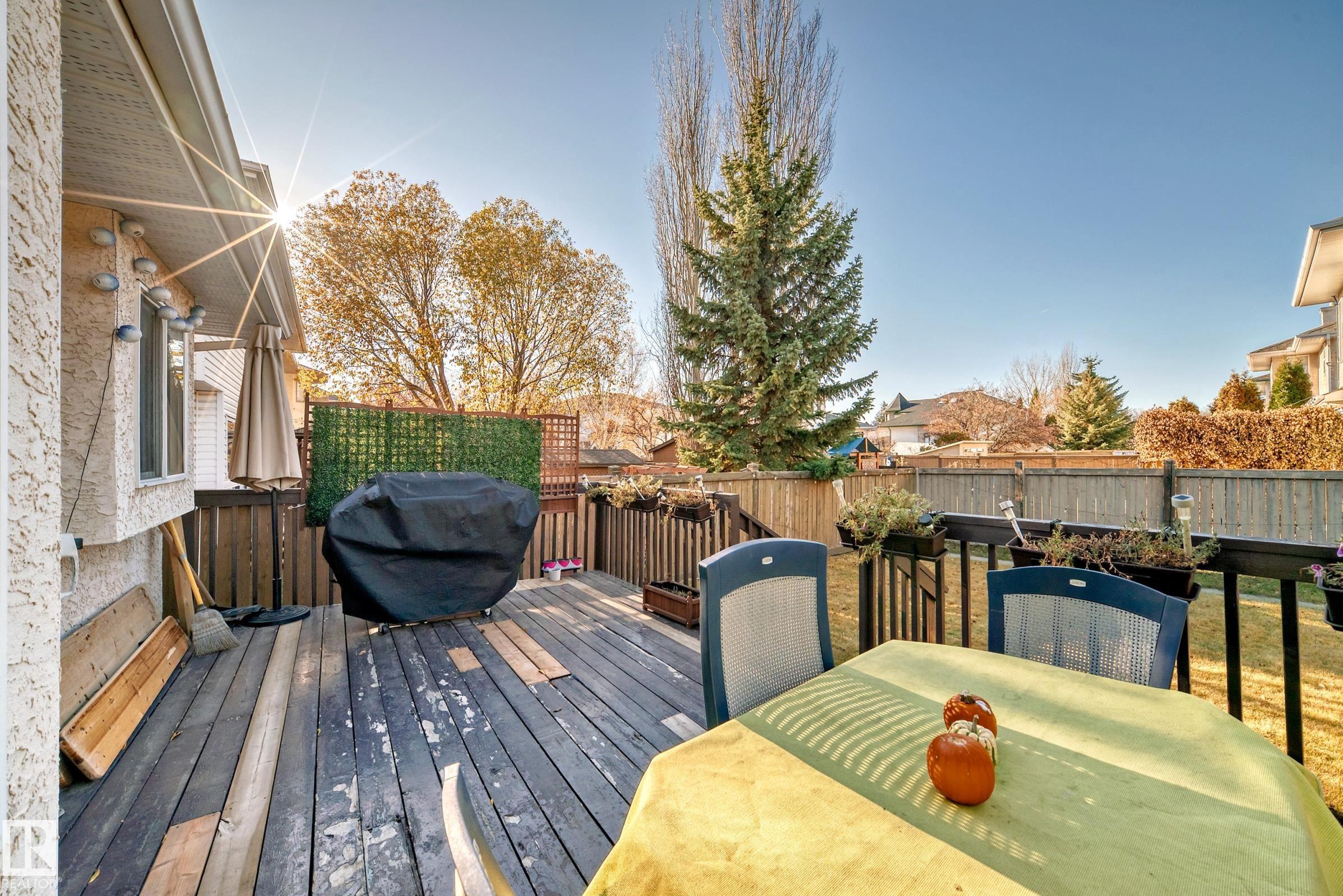 Photo 14 at 922 Burrows Crescent NW, Bulyea Heights, Edmonton