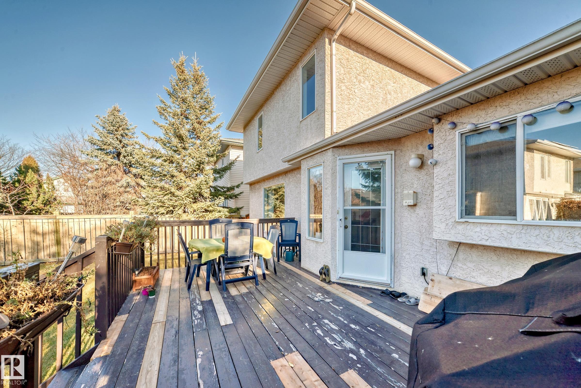Photo 16 at 922 Burrows Crescent NW, Bulyea Heights, Edmonton