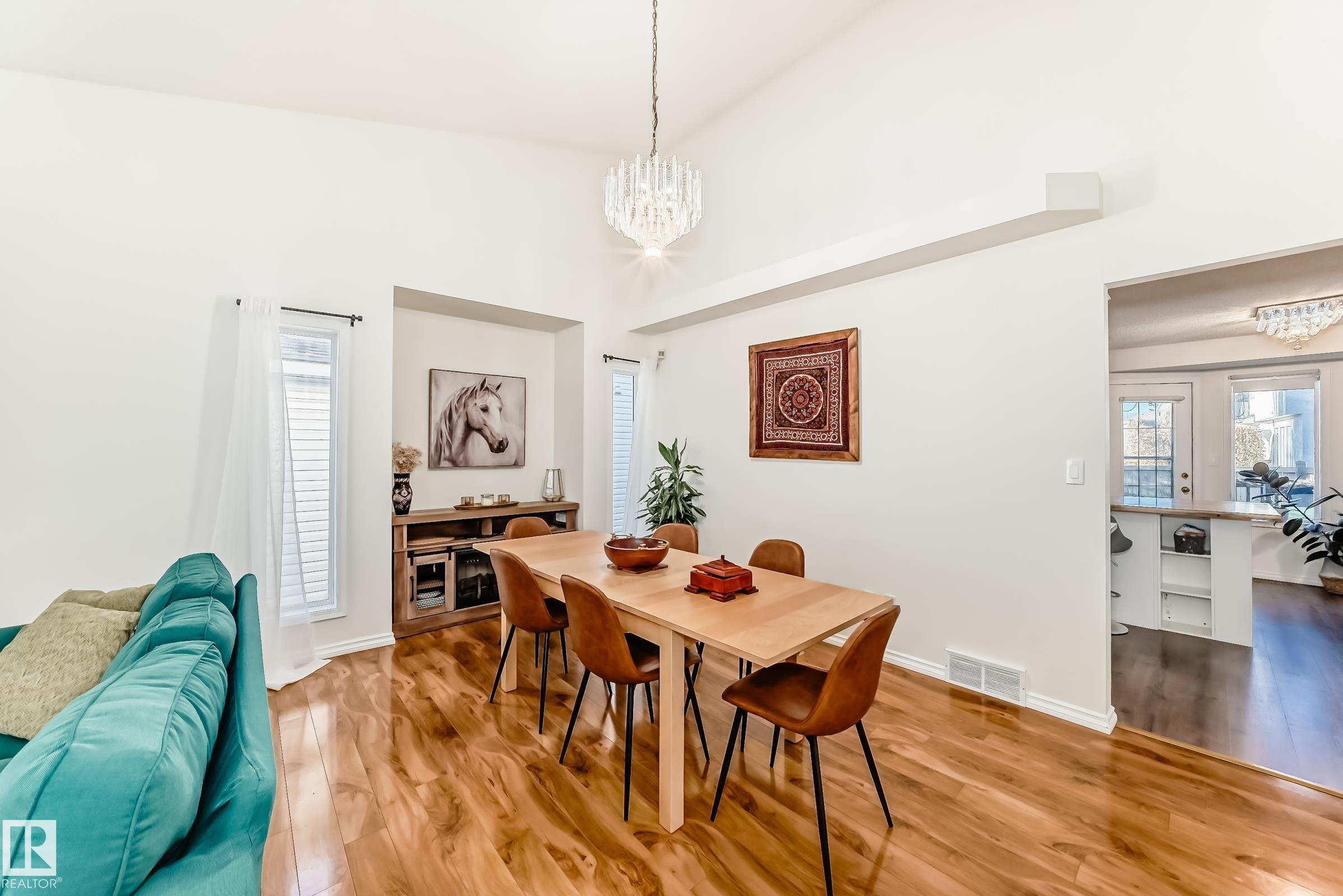 Photo 30 at 922 Burrows Crescent NW, Bulyea Heights, Edmonton