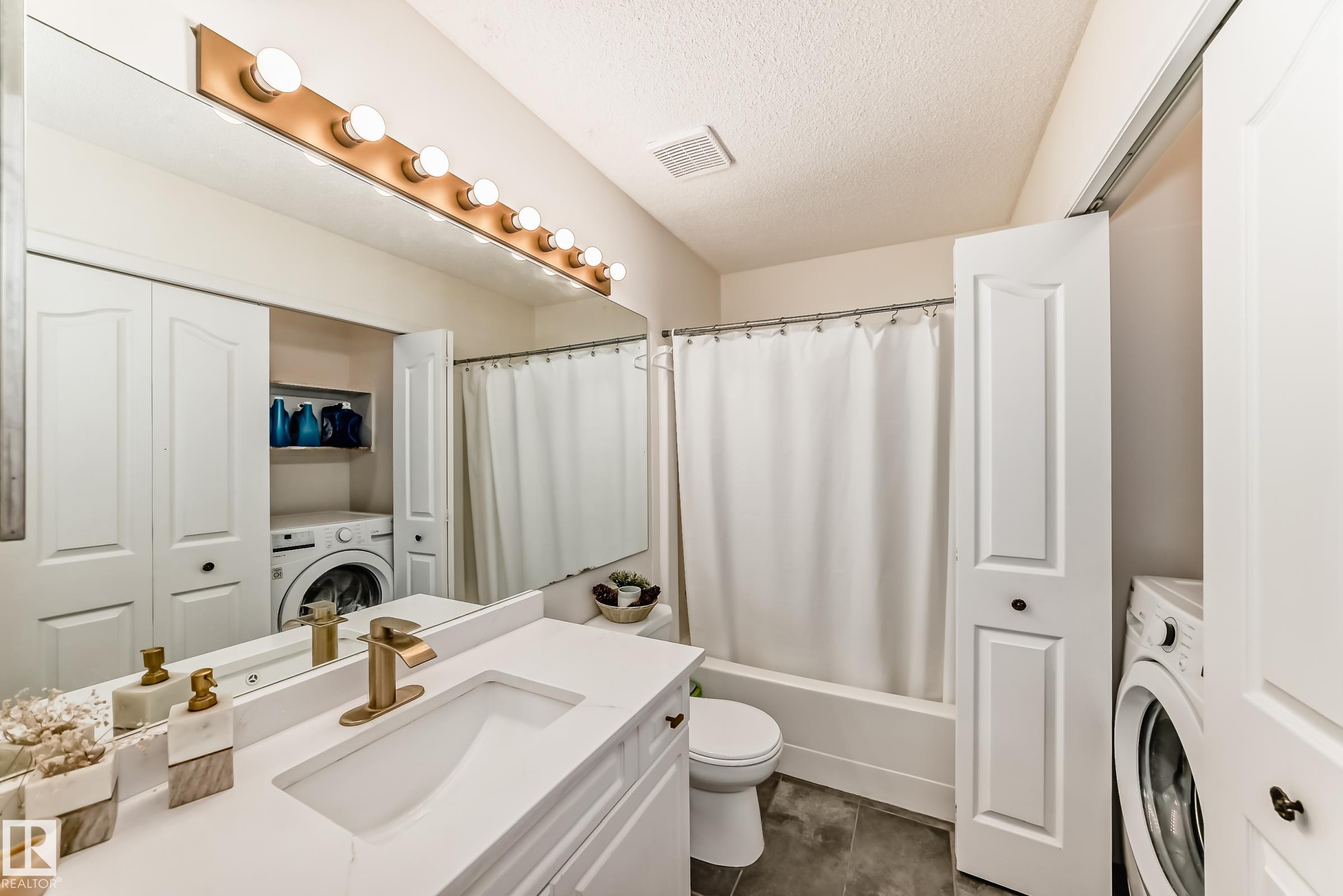 Photo 35 at 922 Burrows Crescent NW, Bulyea Heights, Edmonton