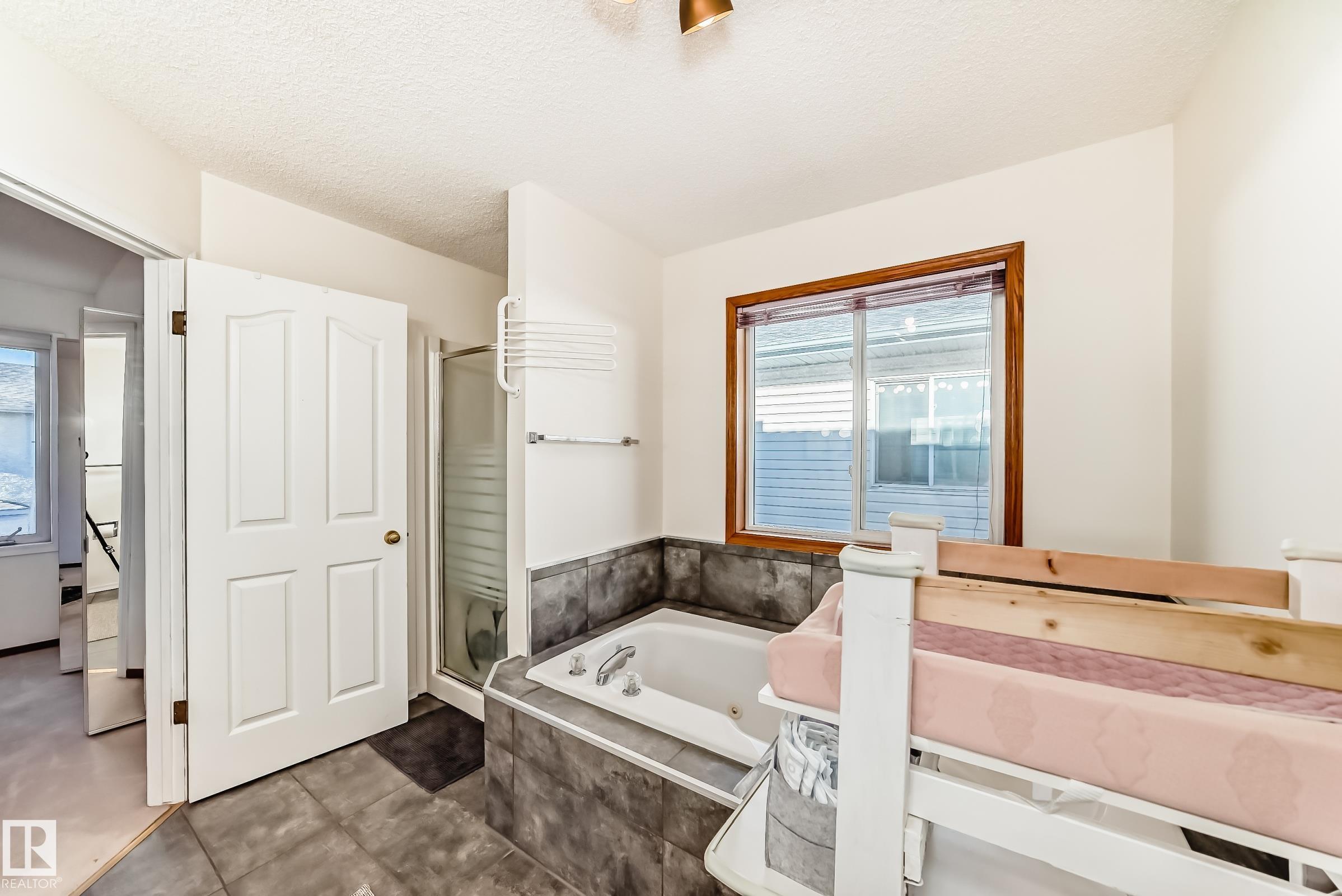 Photo 47 at 922 Burrows Crescent NW, Bulyea Heights, Edmonton