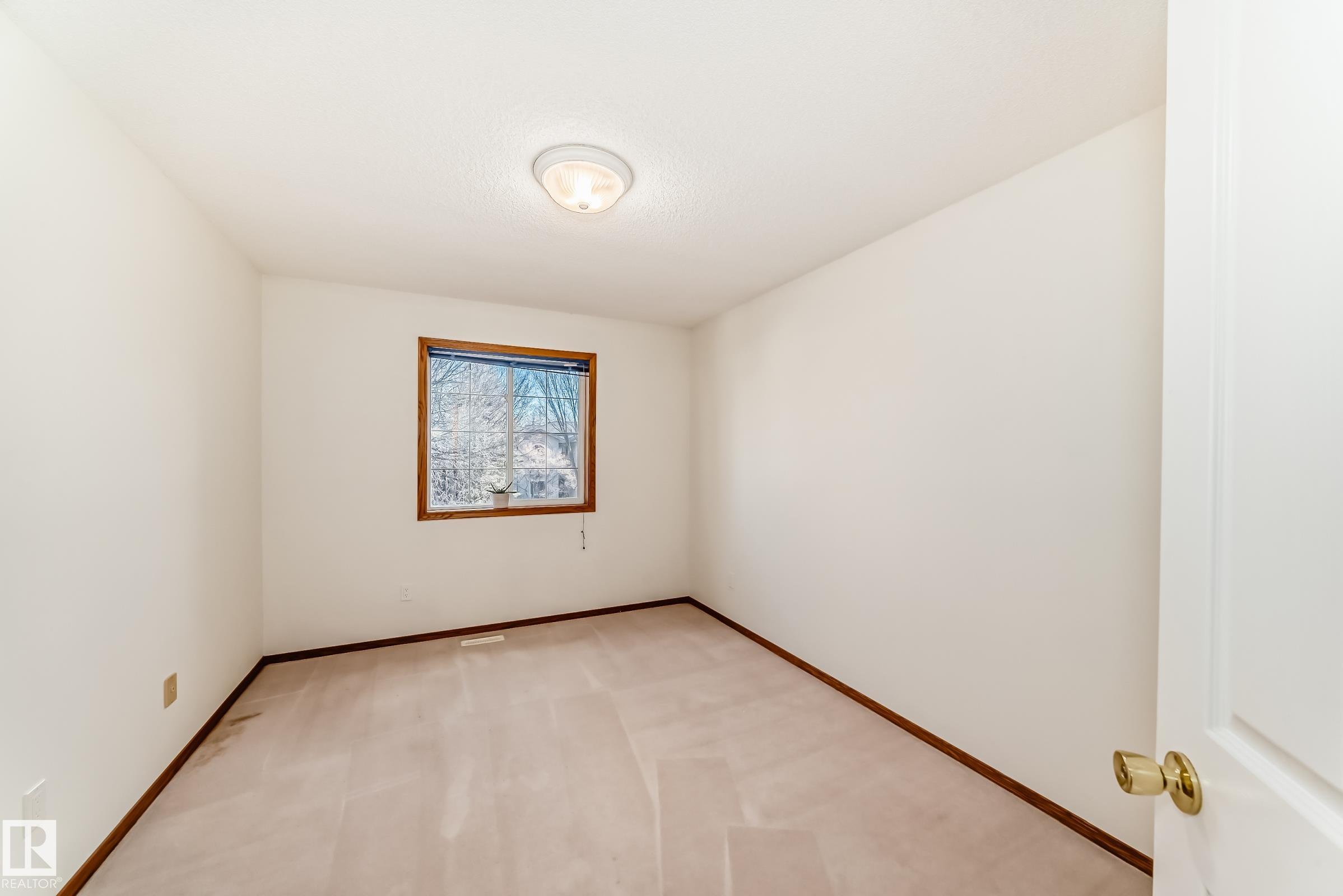 Photo 49 at 922 Burrows Crescent NW, Bulyea Heights, Edmonton