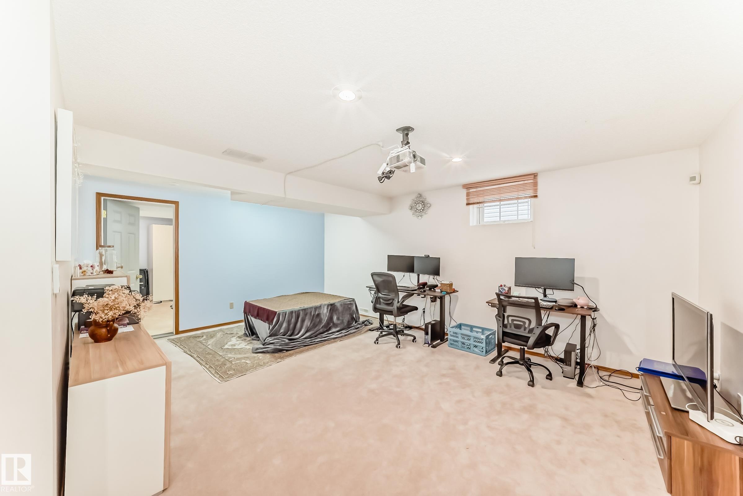 Photo 60 at 922 Burrows Crescent NW, Bulyea Heights, Edmonton