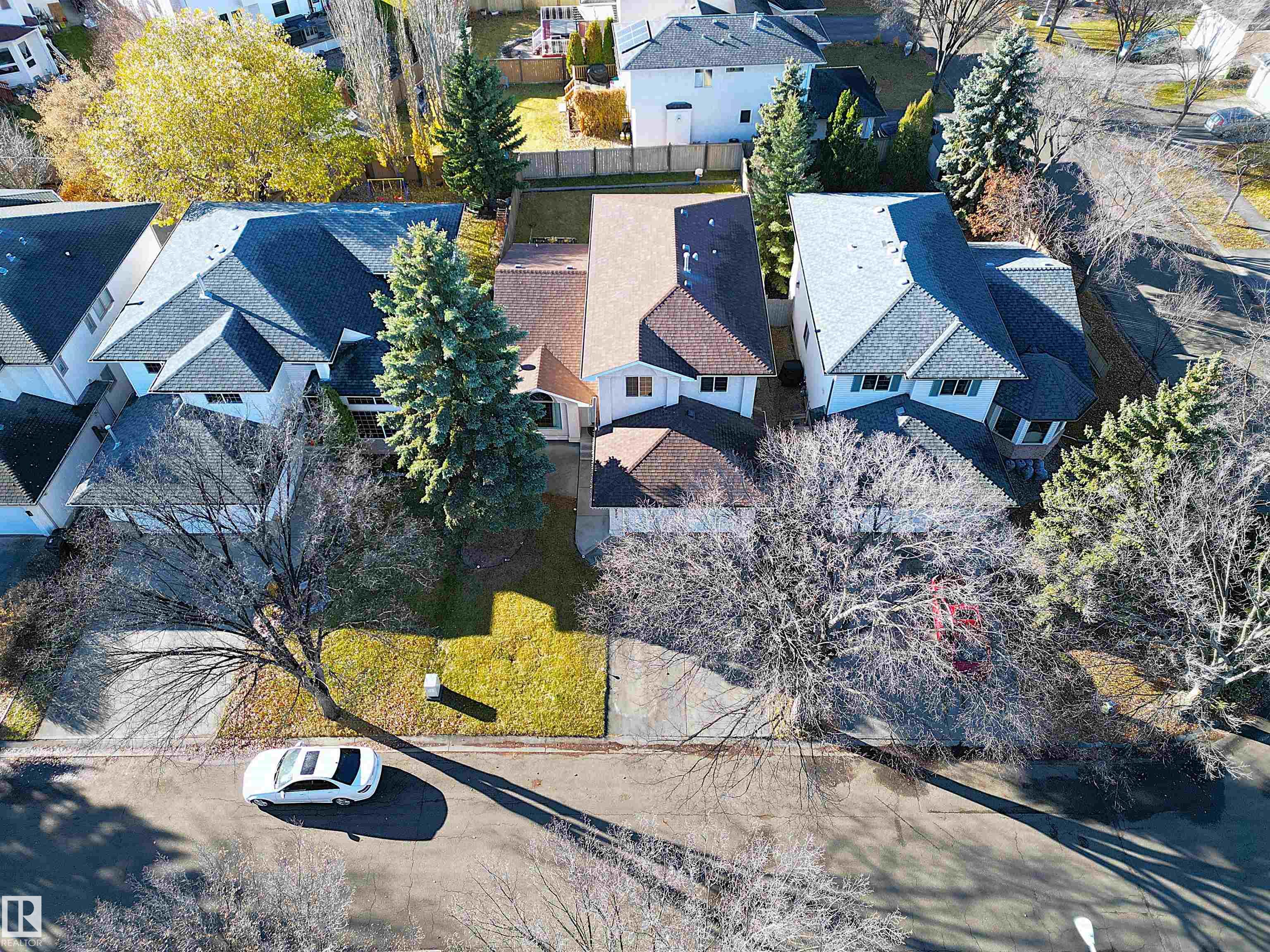 Photo 72 at 922 Burrows Crescent NW, Bulyea Heights, Edmonton