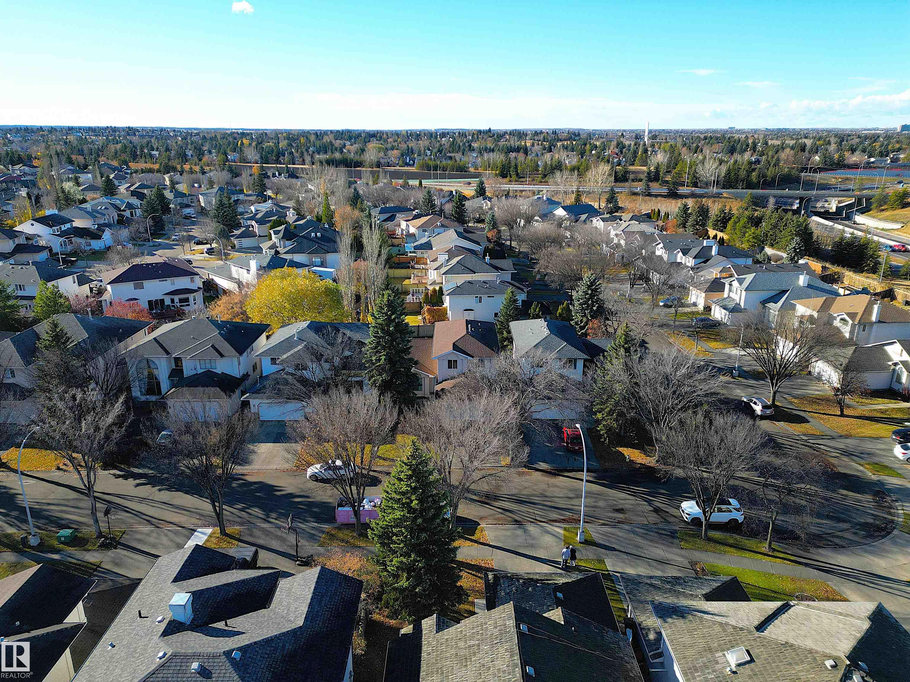 Photo 73 at 922 Burrows Crescent NW, Bulyea Heights, Edmonton