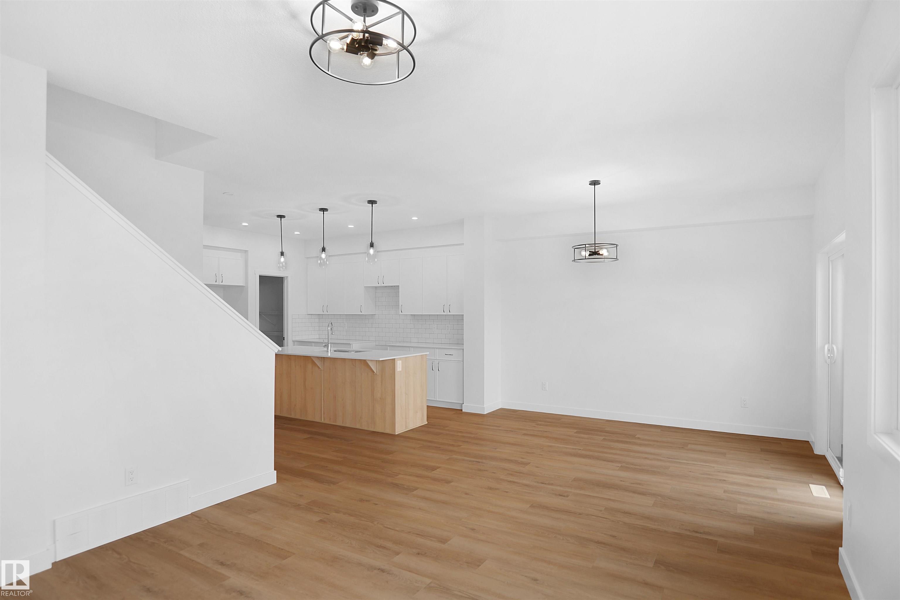 Photo 3 at 1015 14 Avenue NW, Aster, Edmonton