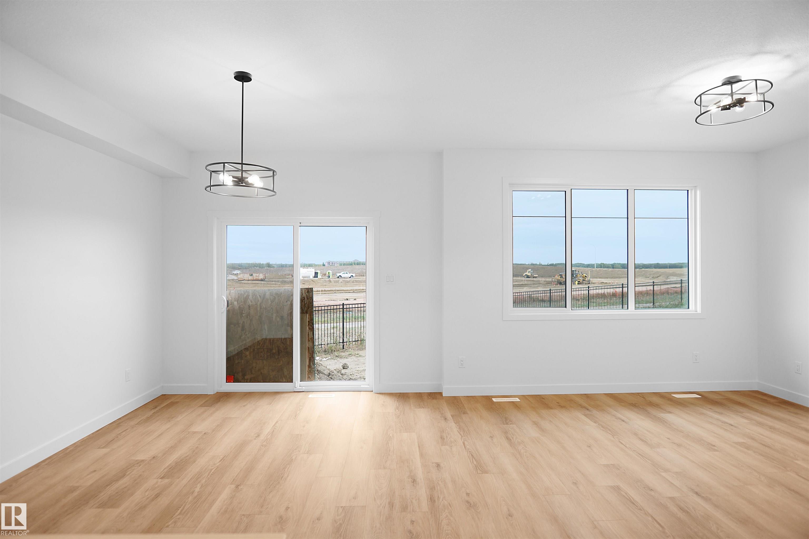 Photo 5 at 1015 14 Avenue NW, Aster, Edmonton