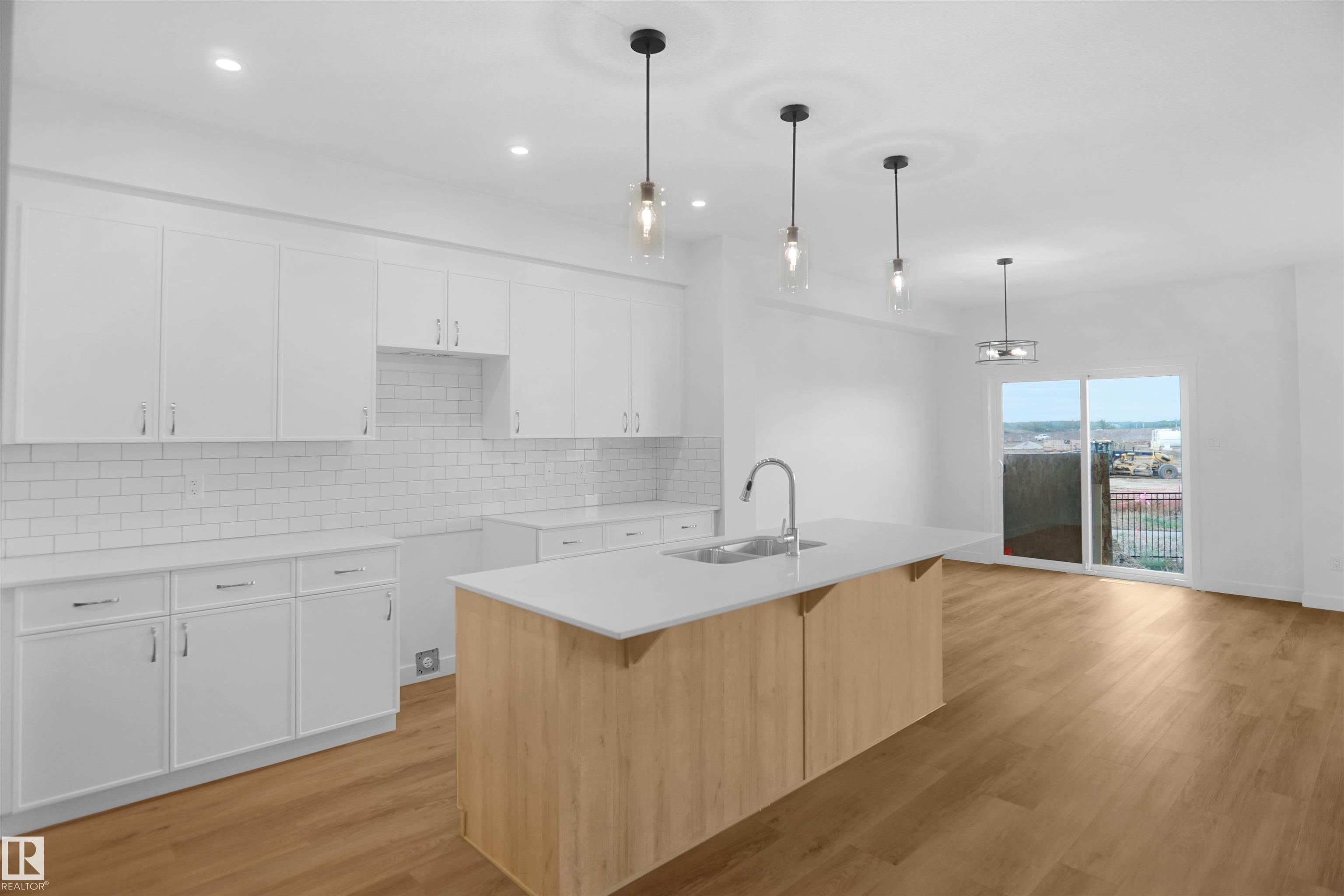 Photo 7 at 1015 14 Avenue NW, Aster, Edmonton